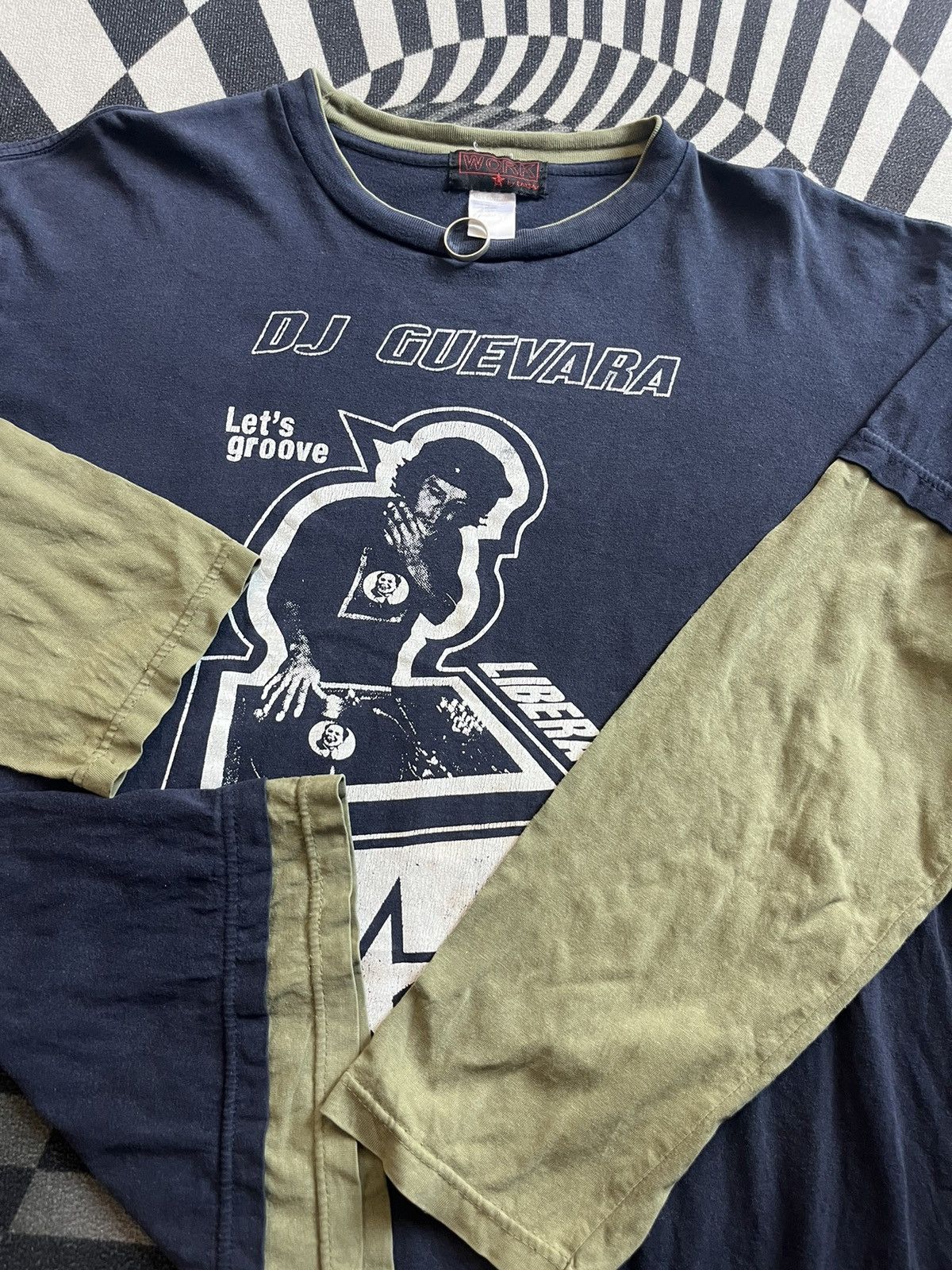 Vintage Vintage DJ GUEVARA Let’s groove By Liberation Work 00’s Y2K Size US L / EU 52-54 / 3 - 10 Thumbnail