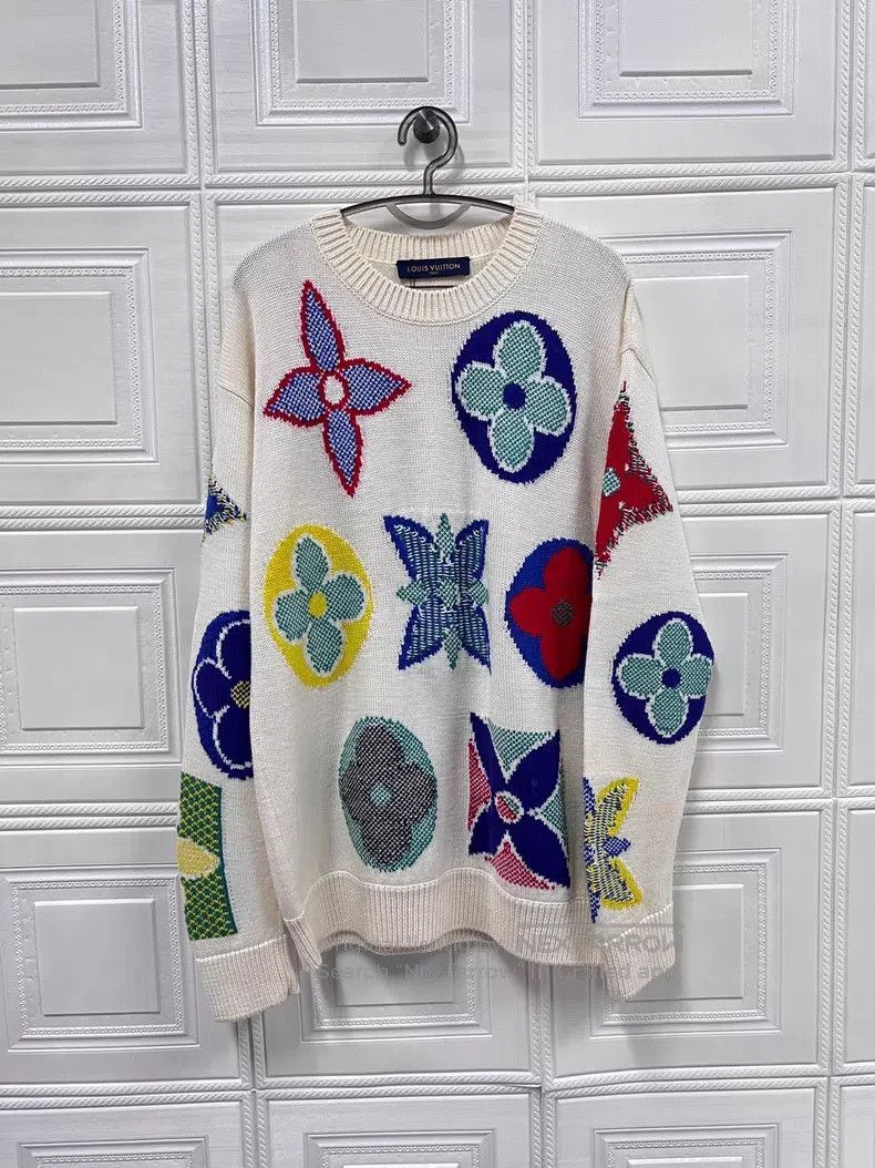 Louis Vuitton Louis Vuitton Classic Big Three Flower Full Print Knitted Size US L / EU 52-54 / 3 - 1 Thumbnail
