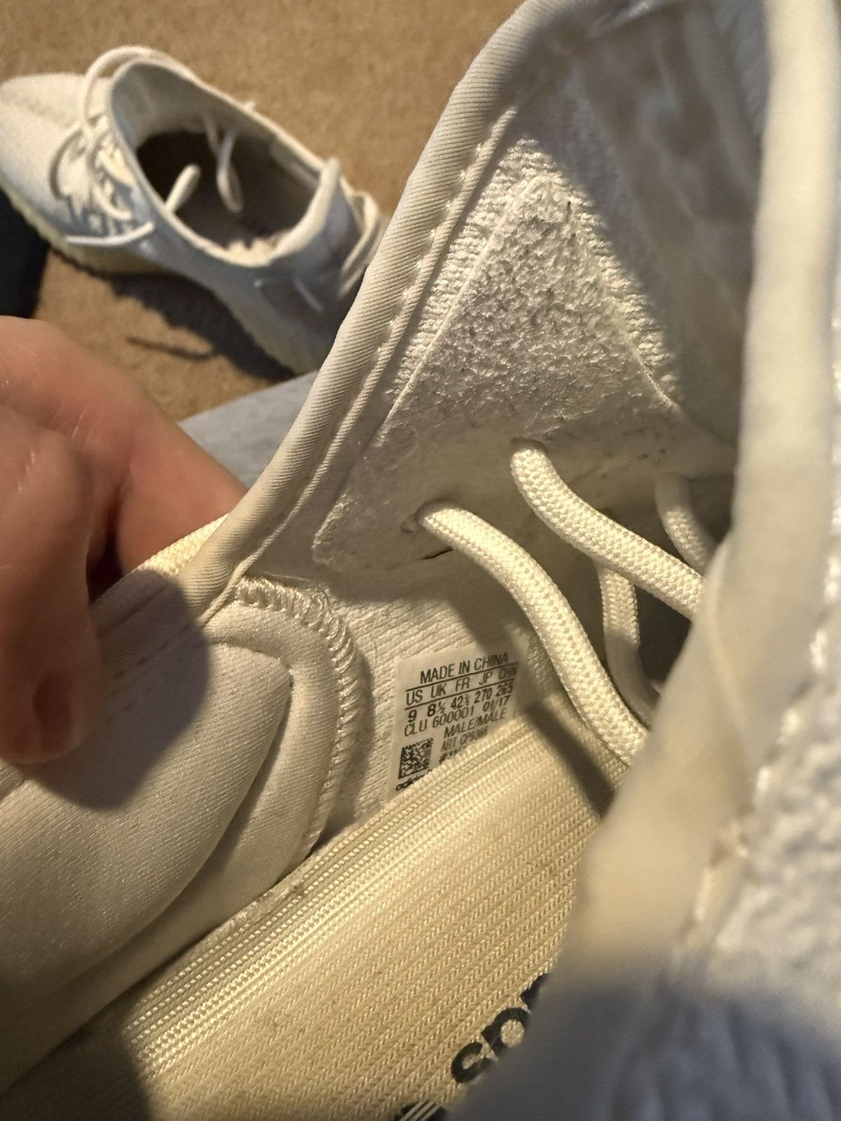 Yeezy Yeezy Boost 350 V2 Cream White Size 9 Size US 9 / EU 42 - 6 Thumbnail