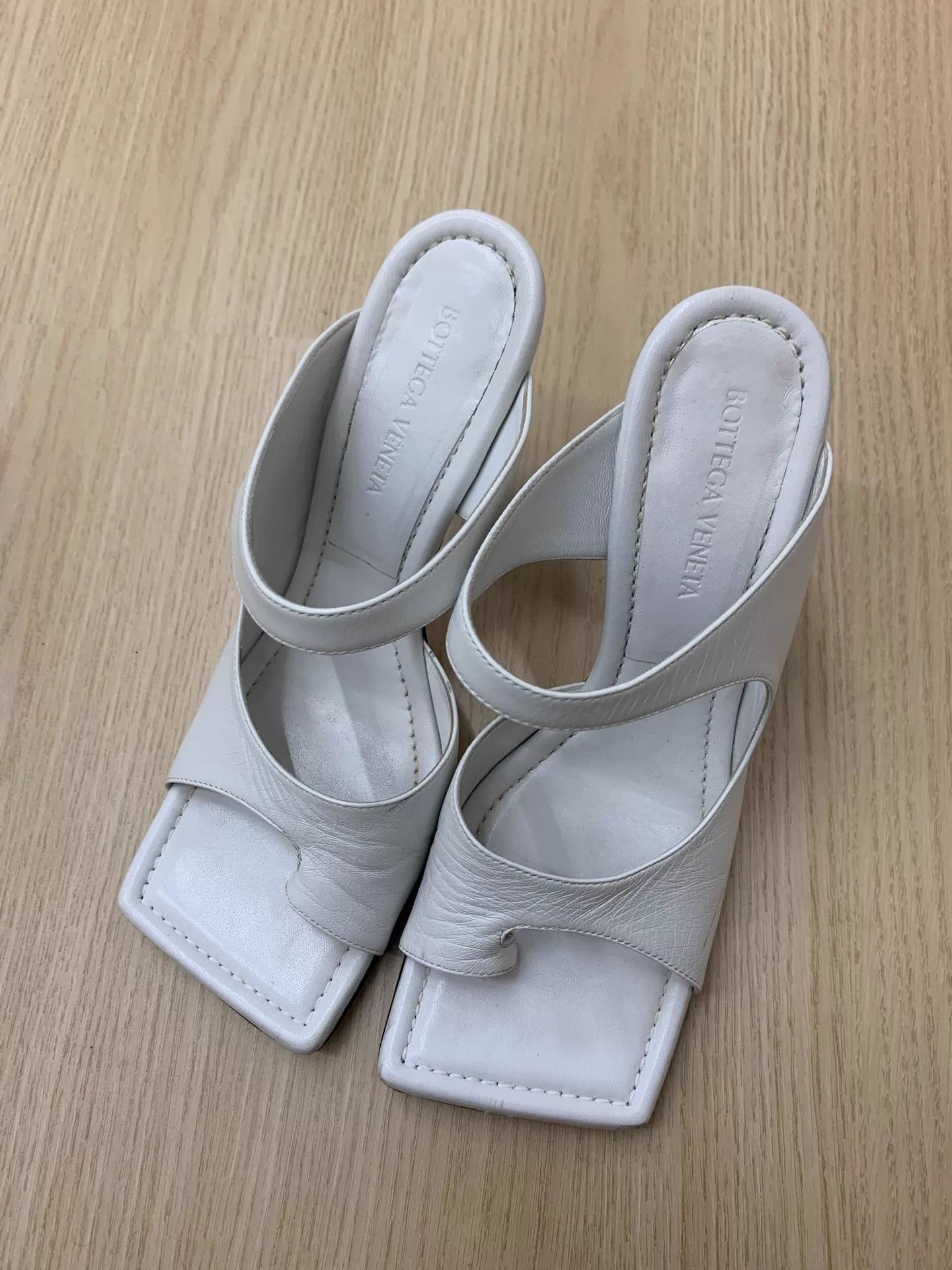Bottega Veneta BV Waxed Leather White Open-Toe High-Heel Slippers 38 New Size US 7.5 / IT 37.5 - 1 Thumbnail