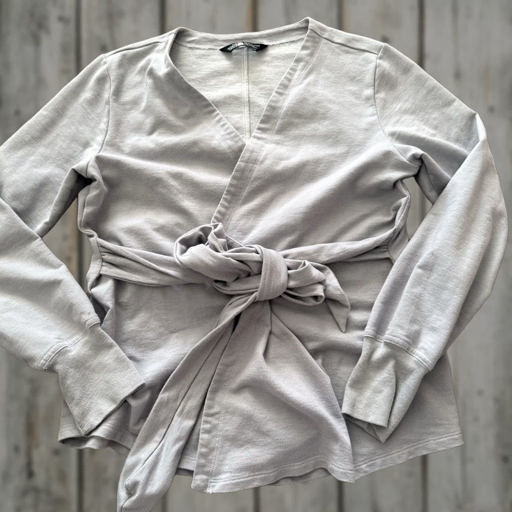 The North Face The North Face Belted Cardigan Wrap Sweatshirt Womens Large Light Gray Tie Closure Open Breathable Logo Shirt/Outerwear Size L / US 10 / IT 46 - 1 Thumbnail
