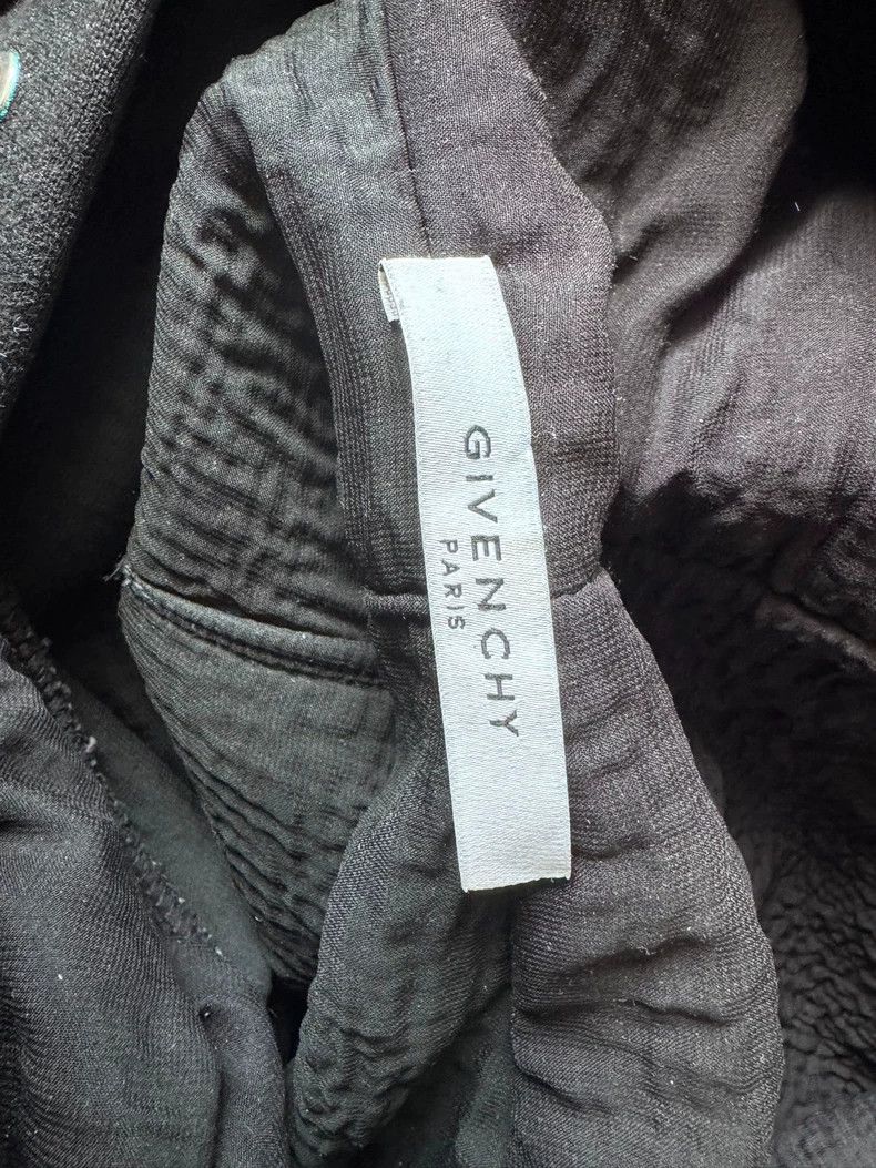 Givenchy Givenchy Ripped Logo Hoodie Sweatshirt Suitable for Around Size US L / EU 52-54 / 3 - 2 Thumbnail