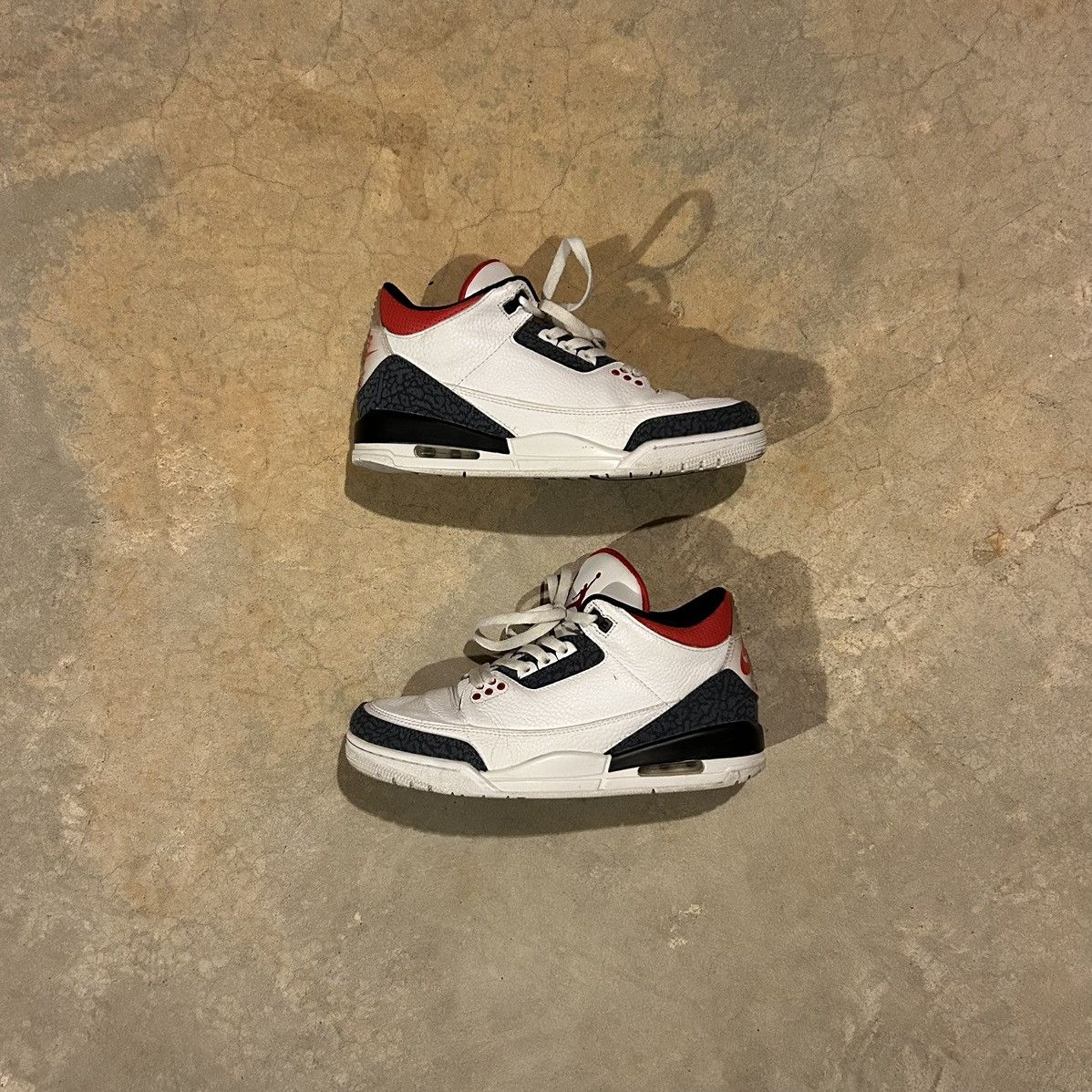 Air Jordan Retro SE Fire Red Denim 2020 US