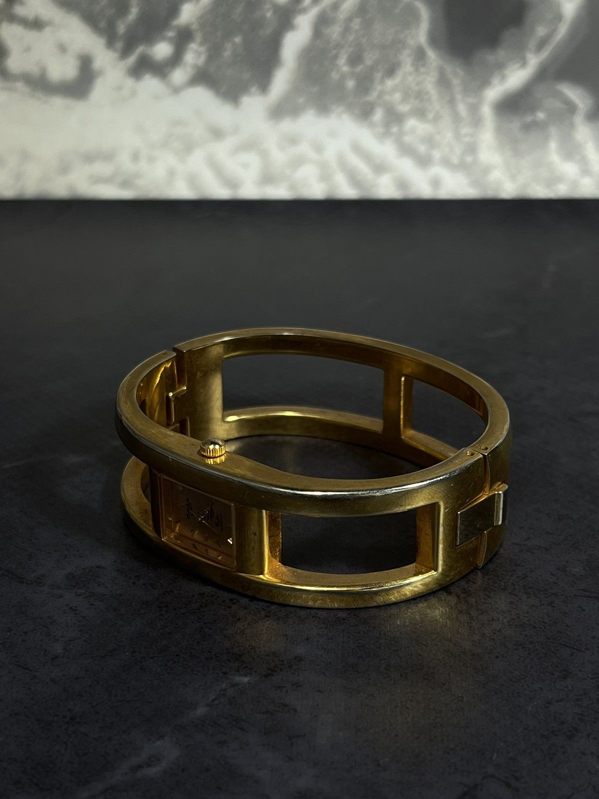 Japanese Brand Omax Gold Cuff Watch, Minimalist Design, Japanese Quartz Size ONE SIZE - 3 Thumbnail