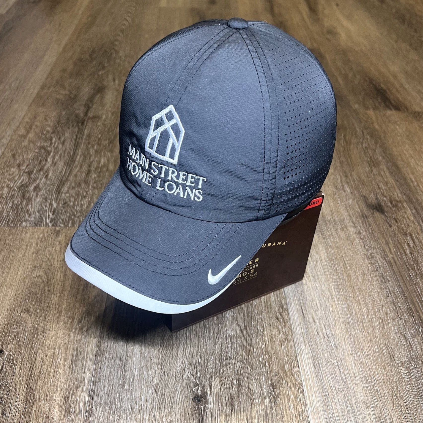 Nike VINTAGE Nike Golf Hat Gray Black Adjustable Strap Vented DriFit USA Size ONE SIZE - 2 Thumbnail