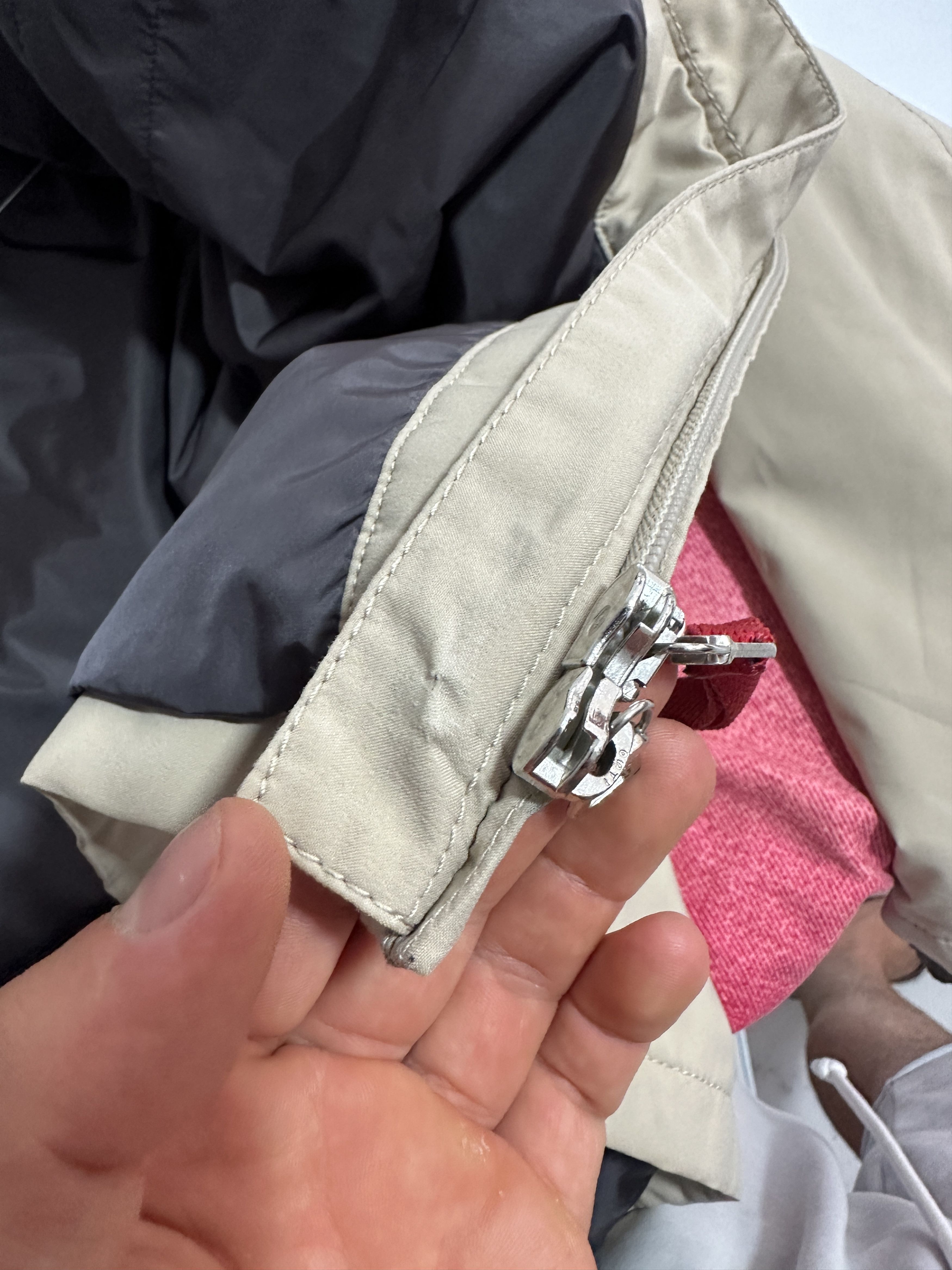 Prada Prada Goretex Weatherproof Bomber Light Jacket Size M Size M / US 6-8 / IT 42-44 - 22 Thumbnail