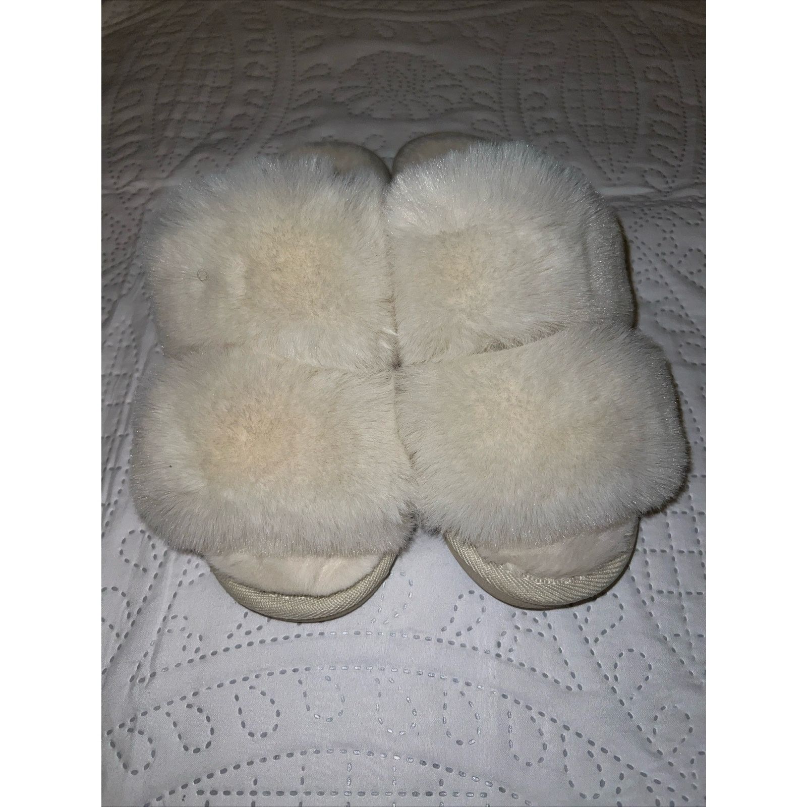 Hurley Slippers Size 6 Hurley Carol Cream Faux Fur 2 Straps Slides Size US 6 / IT 36 - 3 Thumbnail