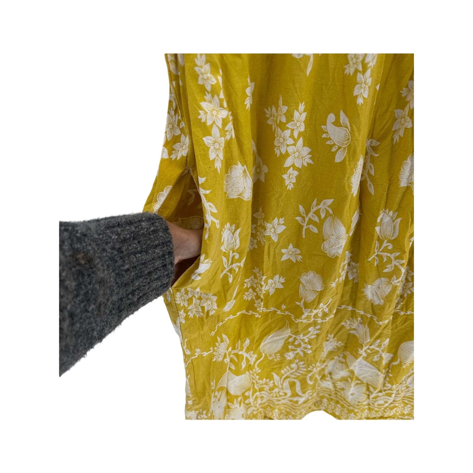 Other CW Classics House Dress Size 2X Yellow batik flowy pockets Size XXL / US 16-18 / IT 52-54 - 7 Thumbnail