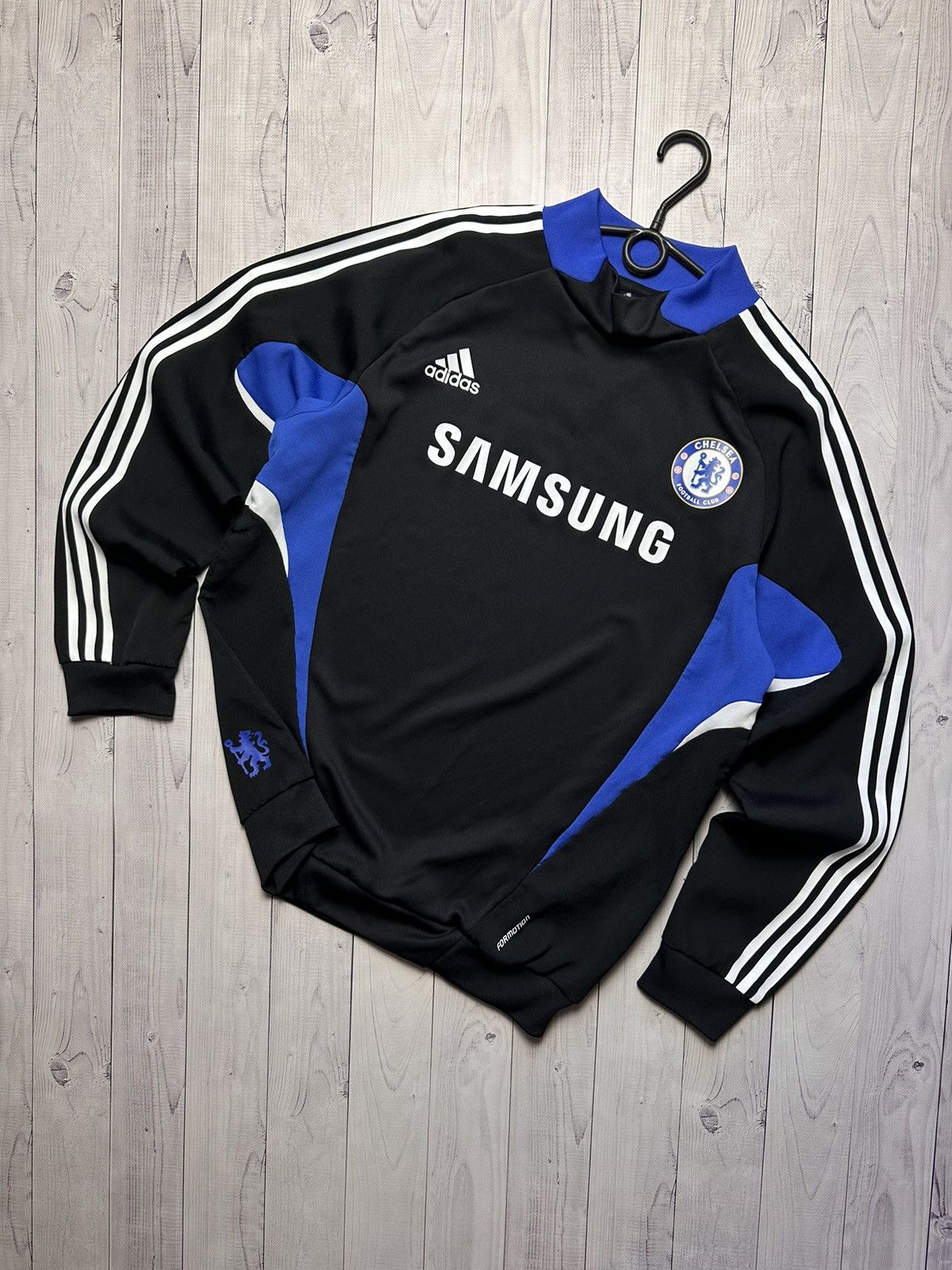 image of Vintage Adidas Chelsea Sweatshirt Size L Logo in Black, Men's