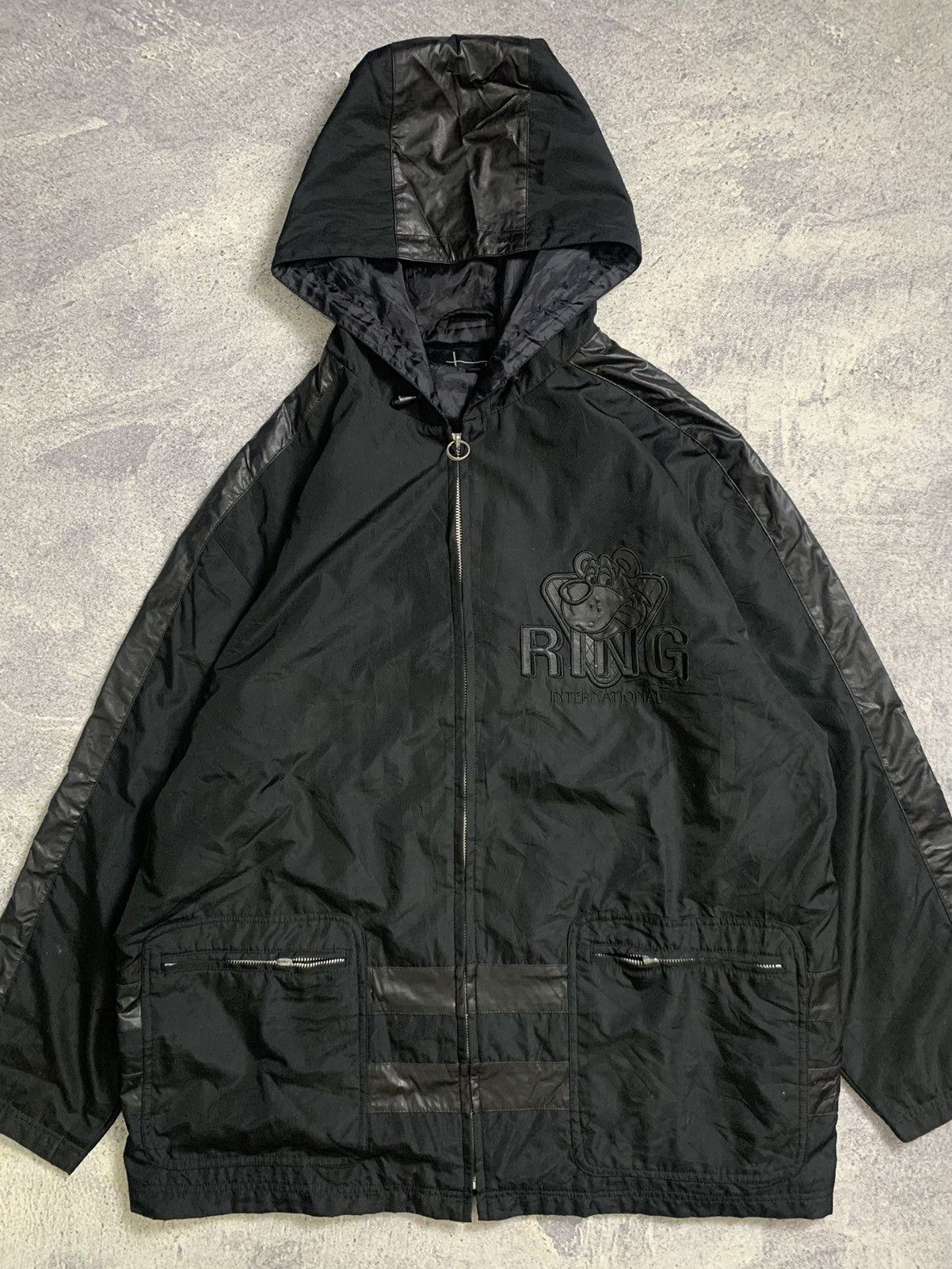 Japanese Brand × Vintage Vintage Black 'Ring' Windbreaker Jacket Size US L / EU 52-54 / 3 - 2 Thumbnail
