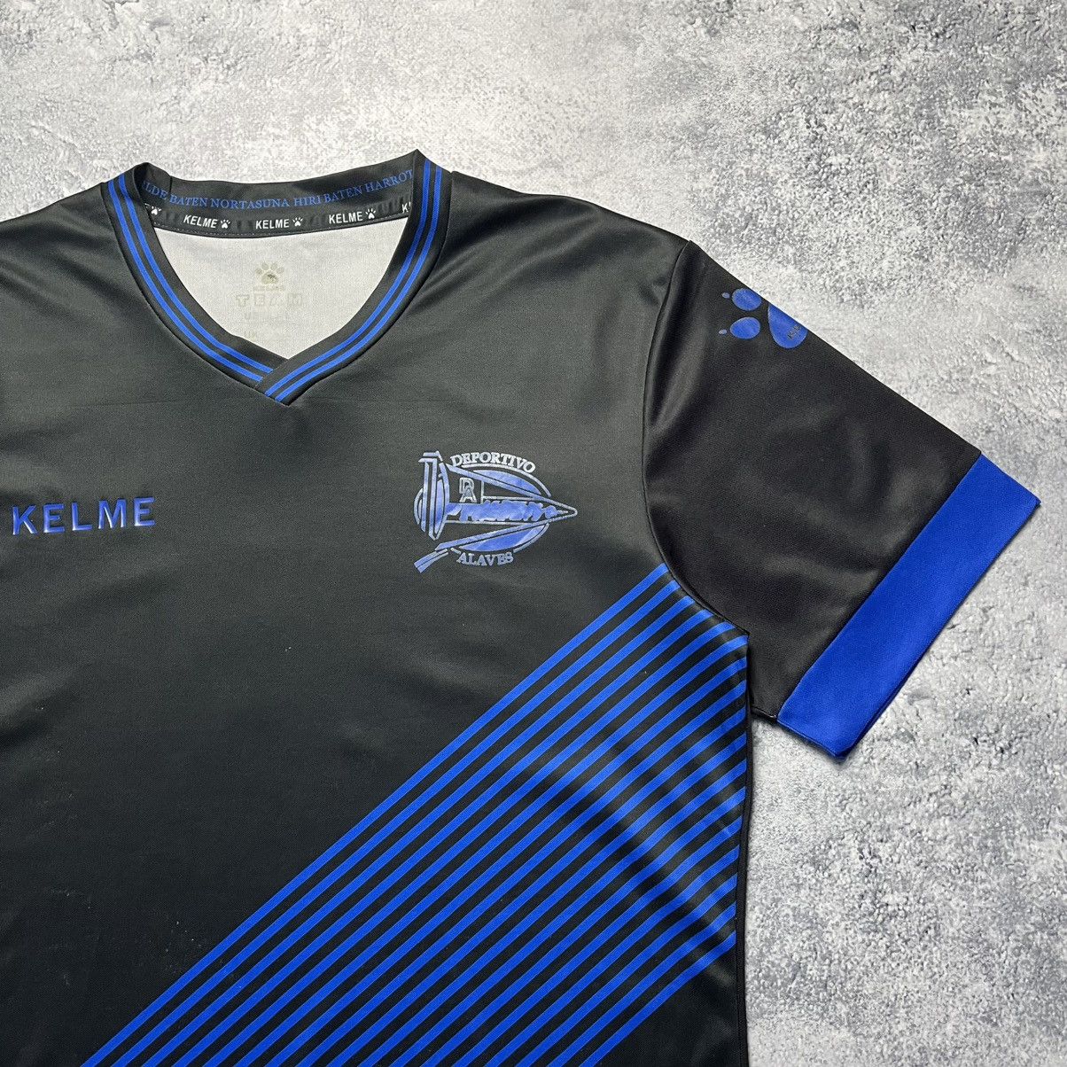 Other Vintage Kelme Deportivo Alaves 2017/2018 Away Soccer Jersey Size US L / EU 52-54 / 3 - 8 Thumbnail
