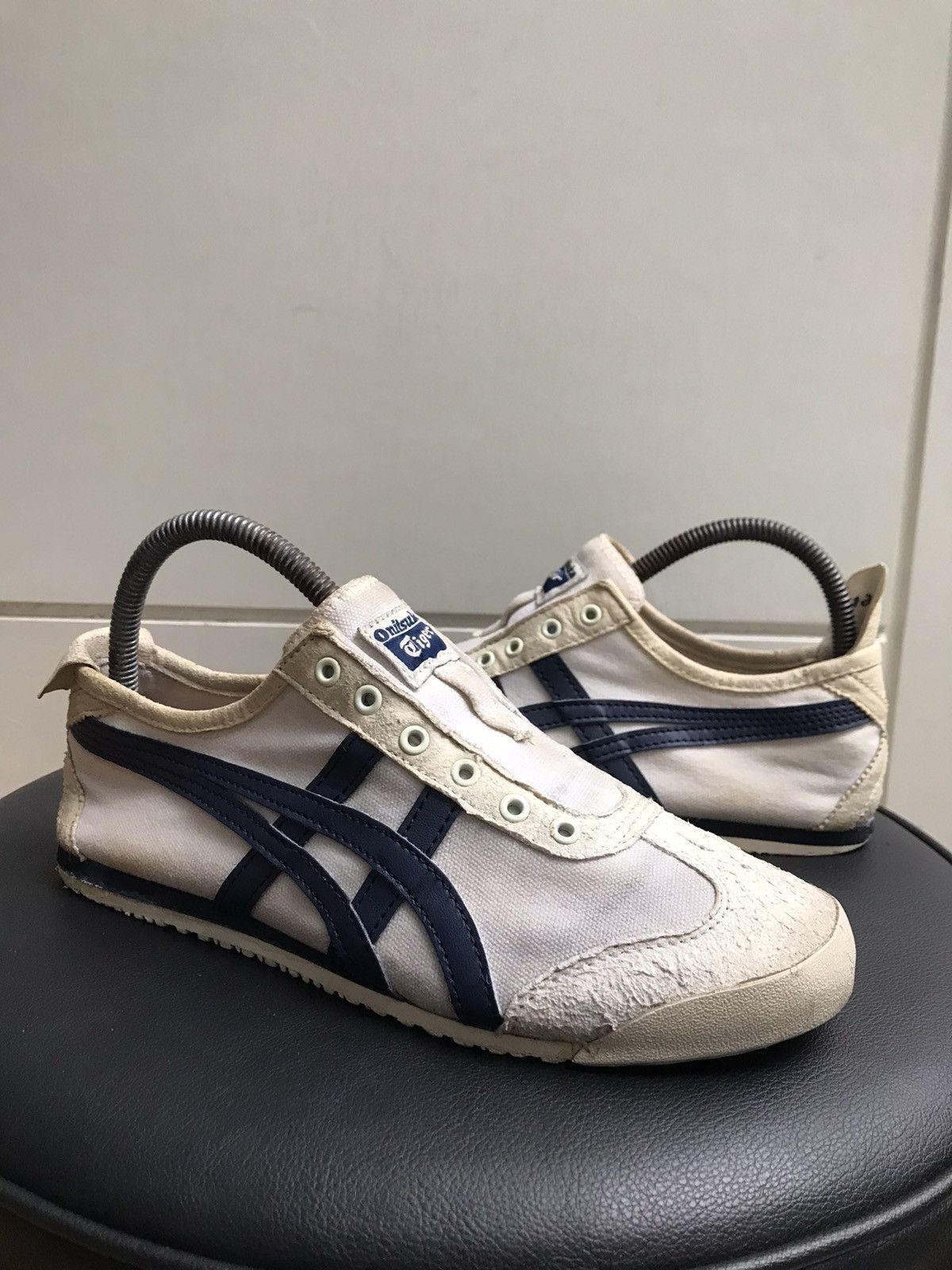 Japanese Brand × Onitsuka Tiger Onitsuka Tiger mexico 66 Slip On White Canvas with navy blue Size US 6 / EU 39 - 17 Thumbnail