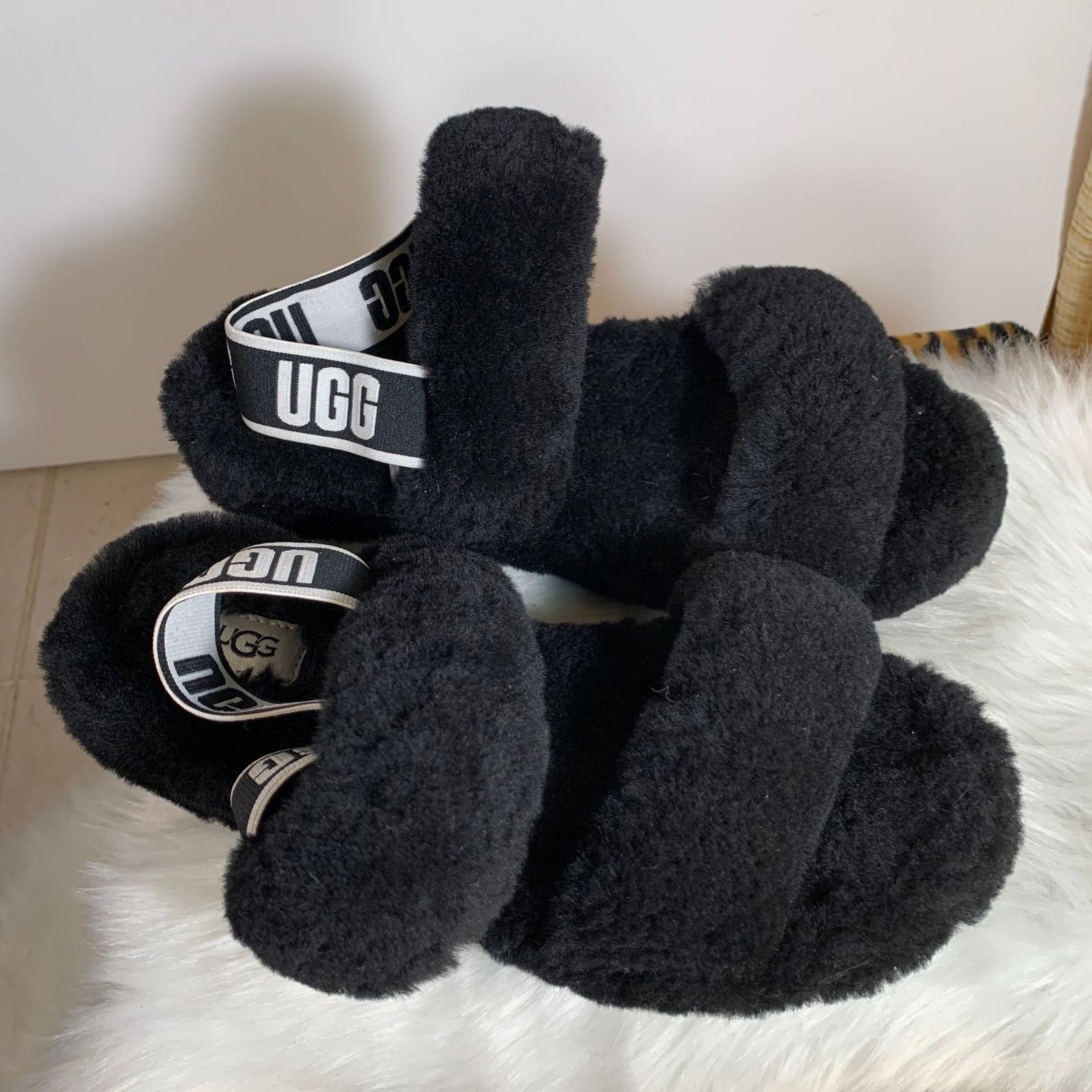 Ugg UGG Oh Yeah double strap flat sandals in black Size 9 Size US 9 / IT 39 - 14 Thumbnail