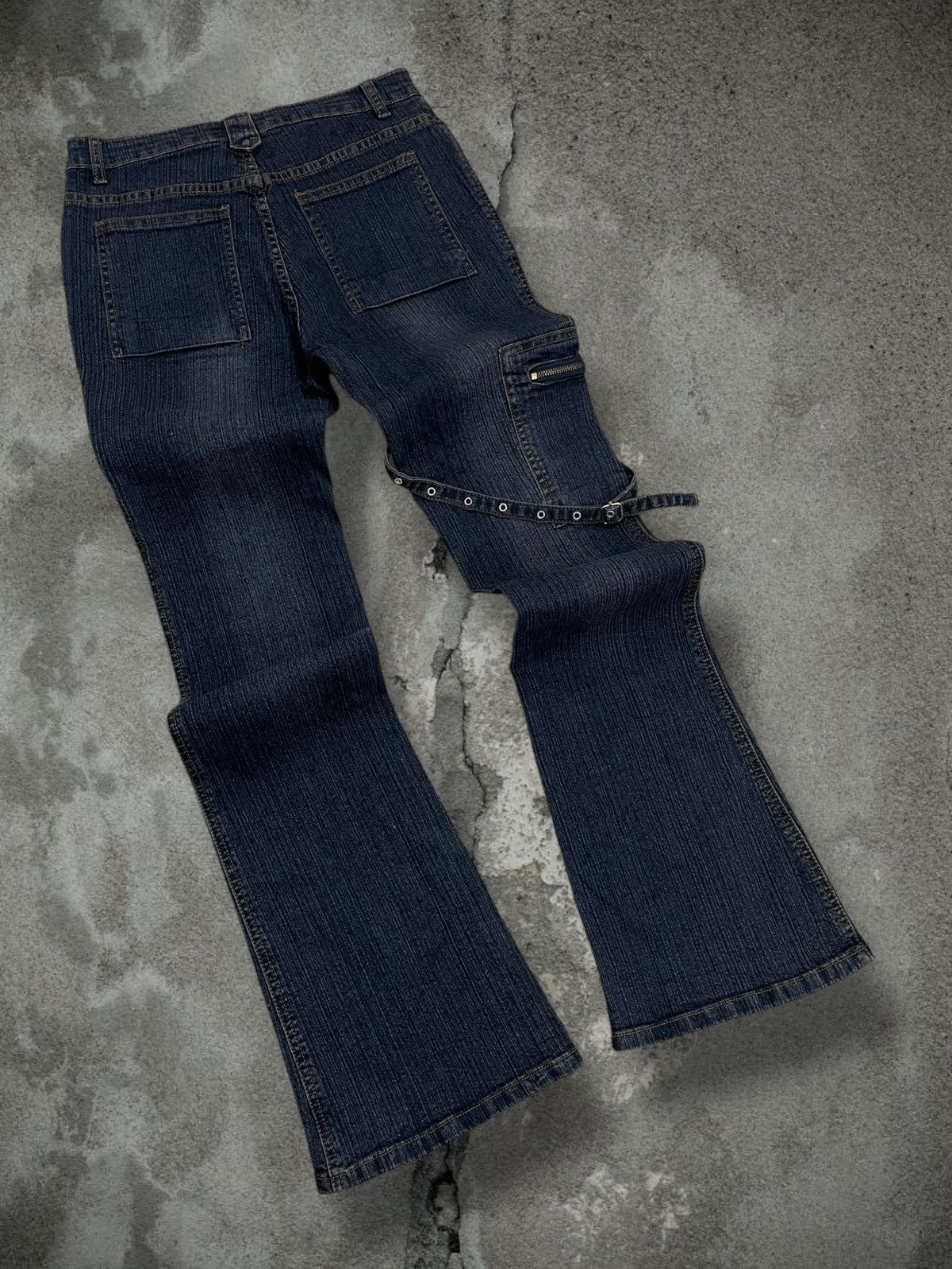 Designer Vintage Og 90s Japan Designer Haphazard Flared Bondage Denim Size US 27 - 10 Thumbnail