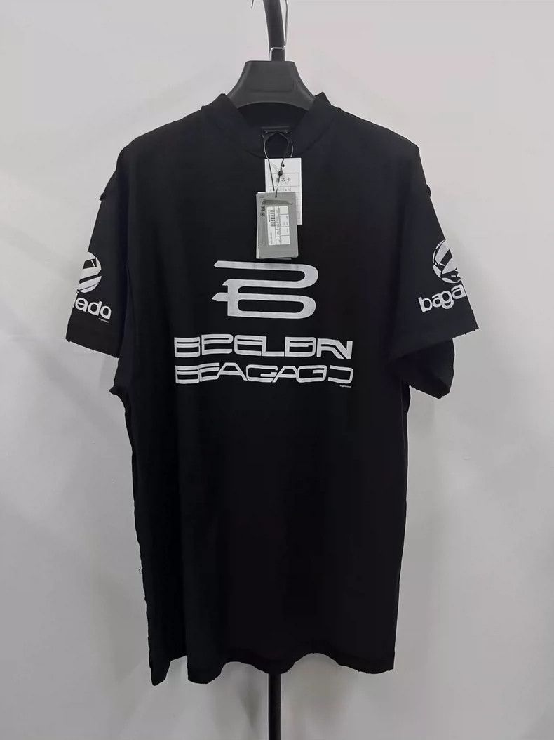 Balenciaga Balenciaga Logo monogrammed crewneck short sleeve T-shirt Size US S / EU 44-46 / 1 - 1 Thumbnail