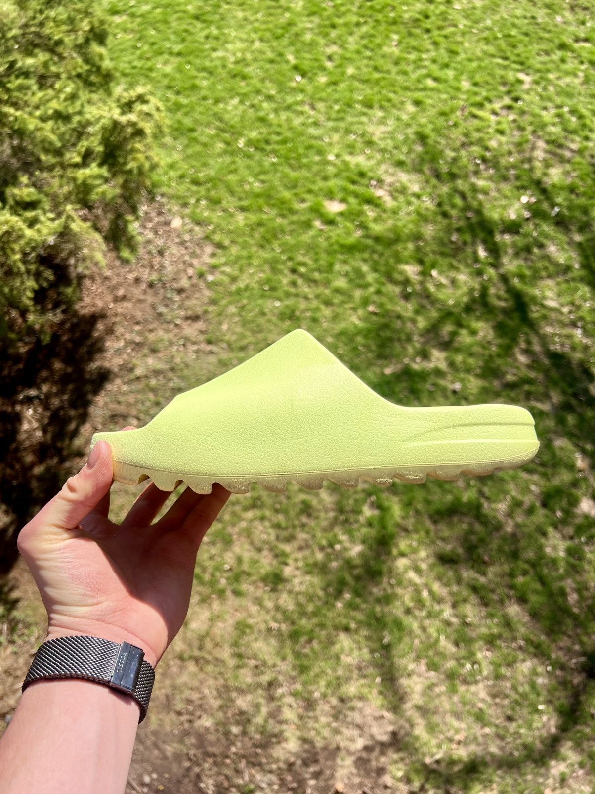 Yeezy Yeezy Slide Glow Green Size US 11 / EU 44 - 2 Thumbnail