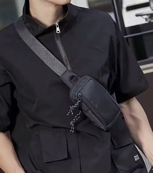image of Fashion Y2K Mini Belt Bag Sling Bag Side Bag in Black, Men's