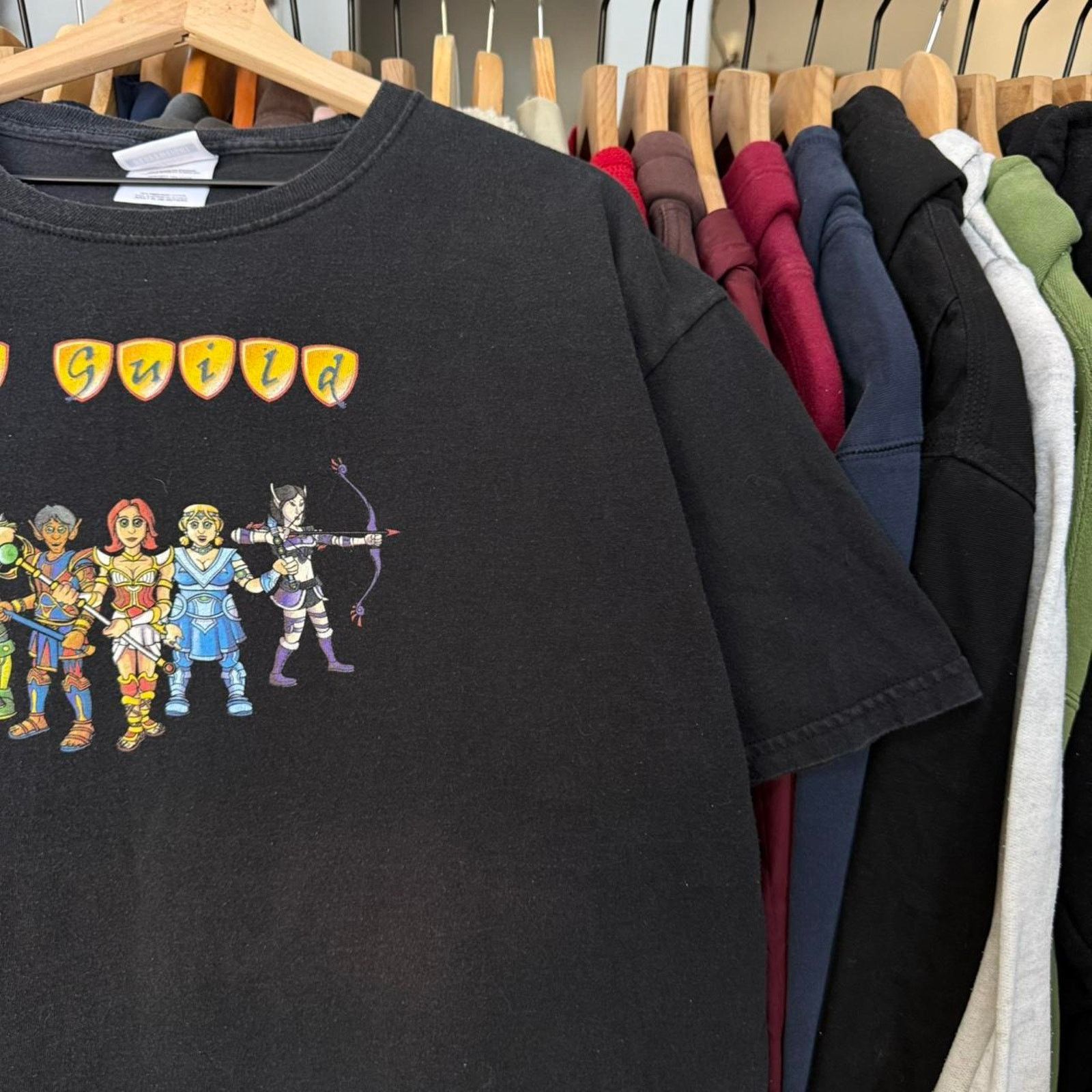 Hanes Vintage Y2K The Guild TV Show T-Shirt on Hanes Tag Size US XL / EU 56 / 4 - 3 Thumbnail