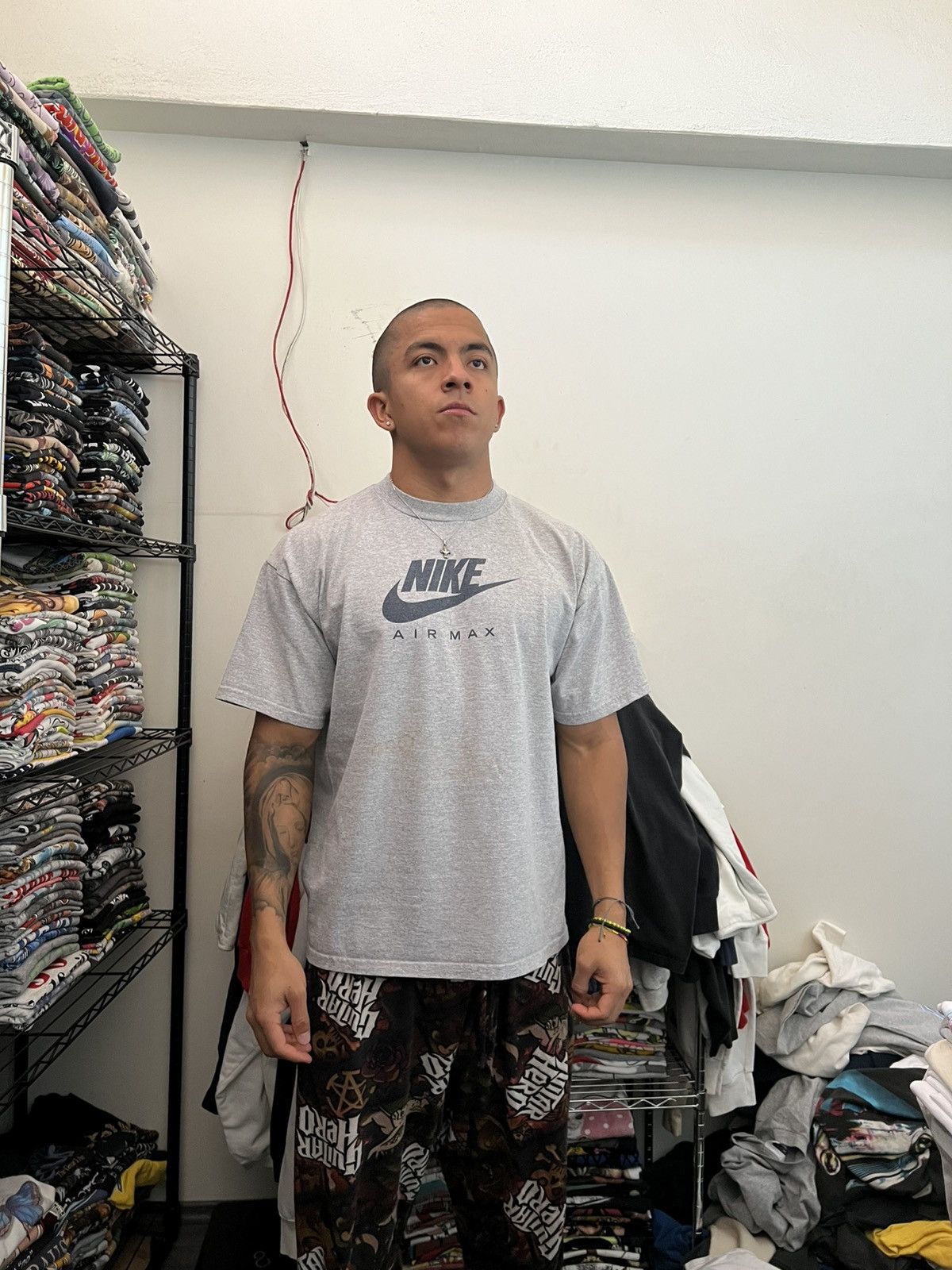 Nike 2000s Nike Air Max Sneakers Promo Tee Y2K Silver Tag Tee Size US XL / EU 56 / 4 - 2 Thumbnail