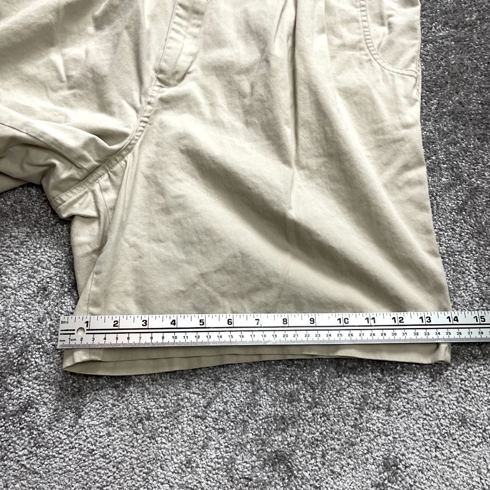Vintage Unbranded Bermuda Shorts Womens 18 Light Beige Khaki Cotton Casual Pockets Size 40" / US 18 - 2 Thumbnail