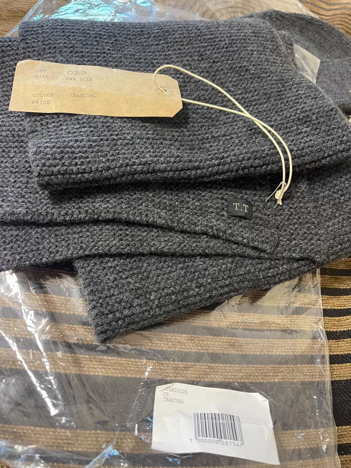 Other T.T LOT.029 A.R.C Muffler Japan 80%W 20%C 25aw 22x180 Size ONE SIZE - 1 Thumbnail