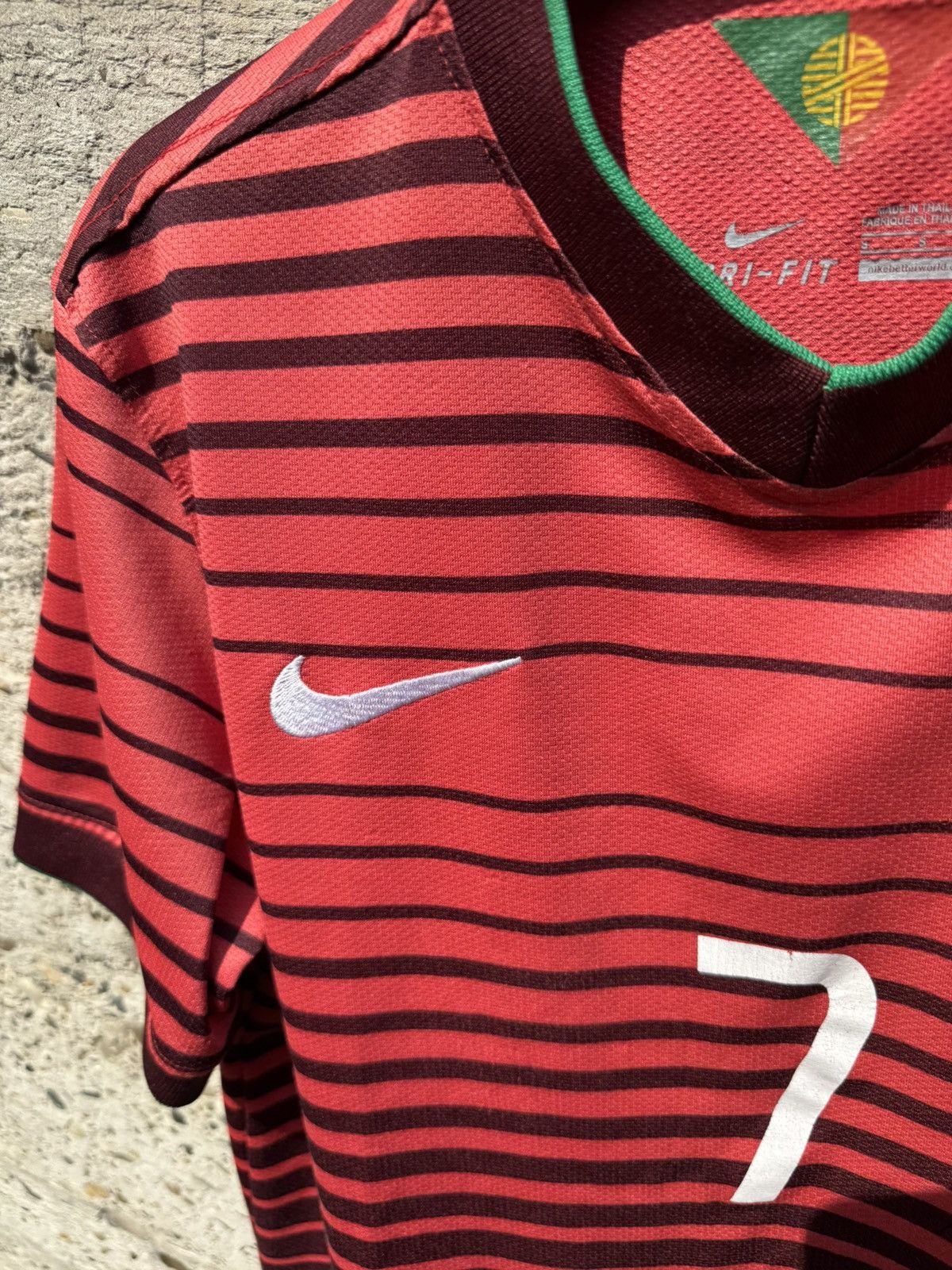 Nike Vintage Nike Portugal #7 Ronaldo 2014 Home Jersey Size US S / EU 44-46 / 1 - 6 Thumbnail