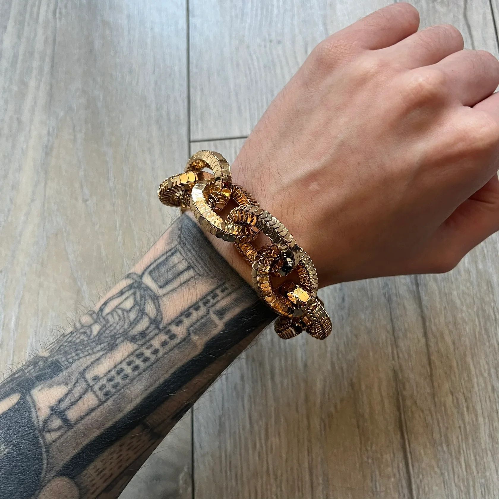 H&M × Moschino Moschino x H&M 2018 Gold Bracelet Size ONE SIZE - 1 Thumbnail
