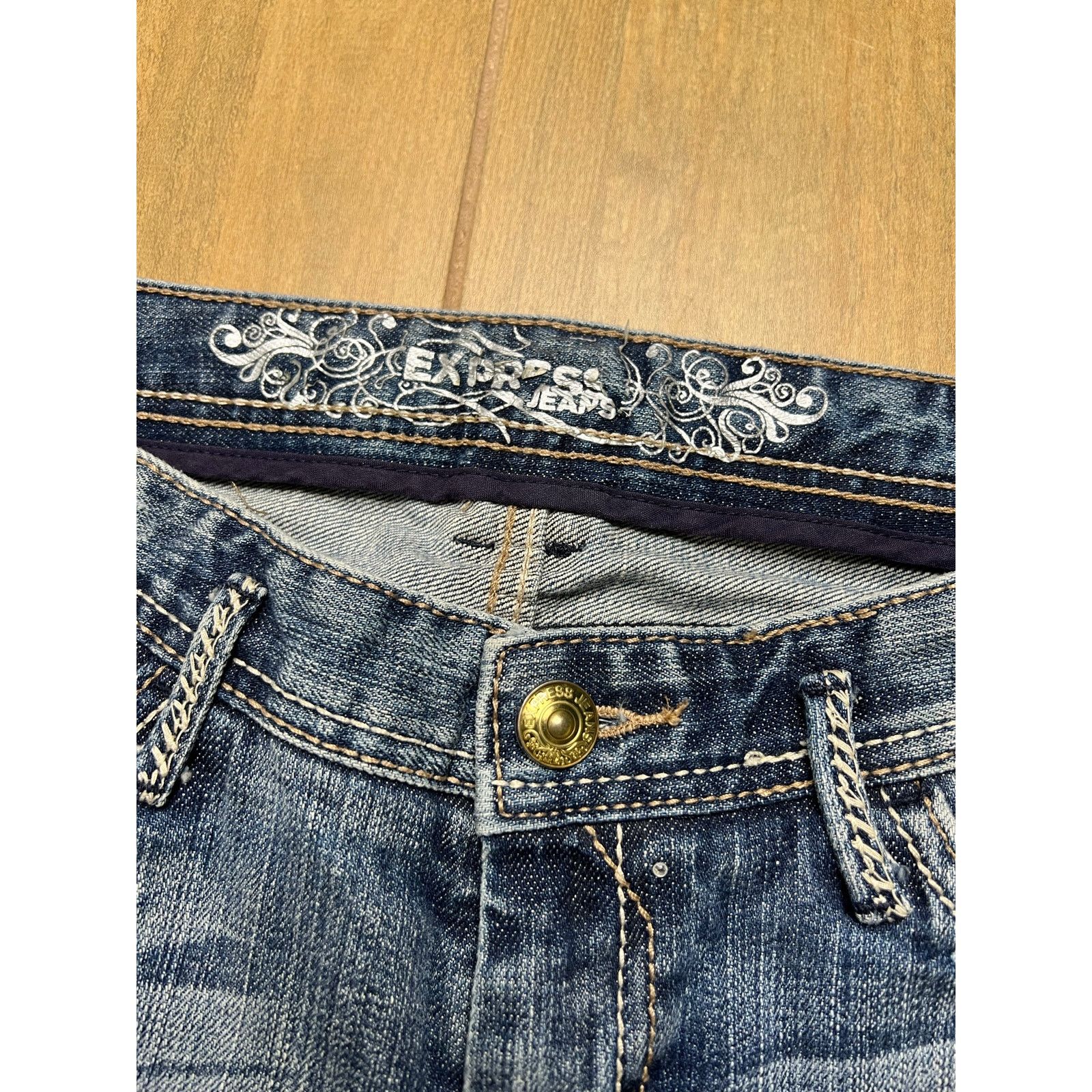 Express Express Jeans Women’s Sz 8r boot Low rise Y2K 30x31 Size 30" / US 8 / IT 44 - 4 Thumbnail