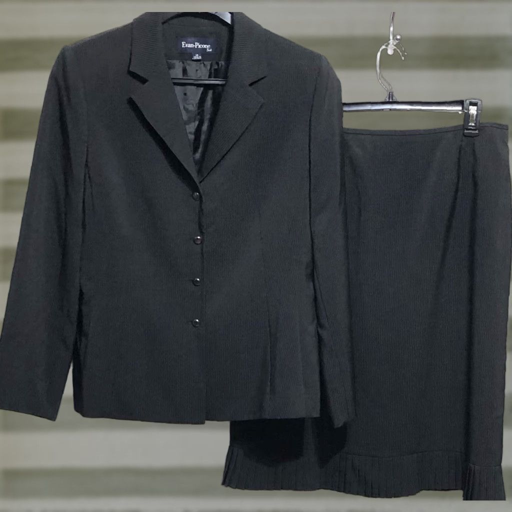 Evan Picone VINTAGE Evan Picone Skirt Suit 14 Blk Pinstripe Knee Length Lined Pleat Hem Office Woman Suit Size 36" / US 14 / IT 50 - 1 Thumbnail