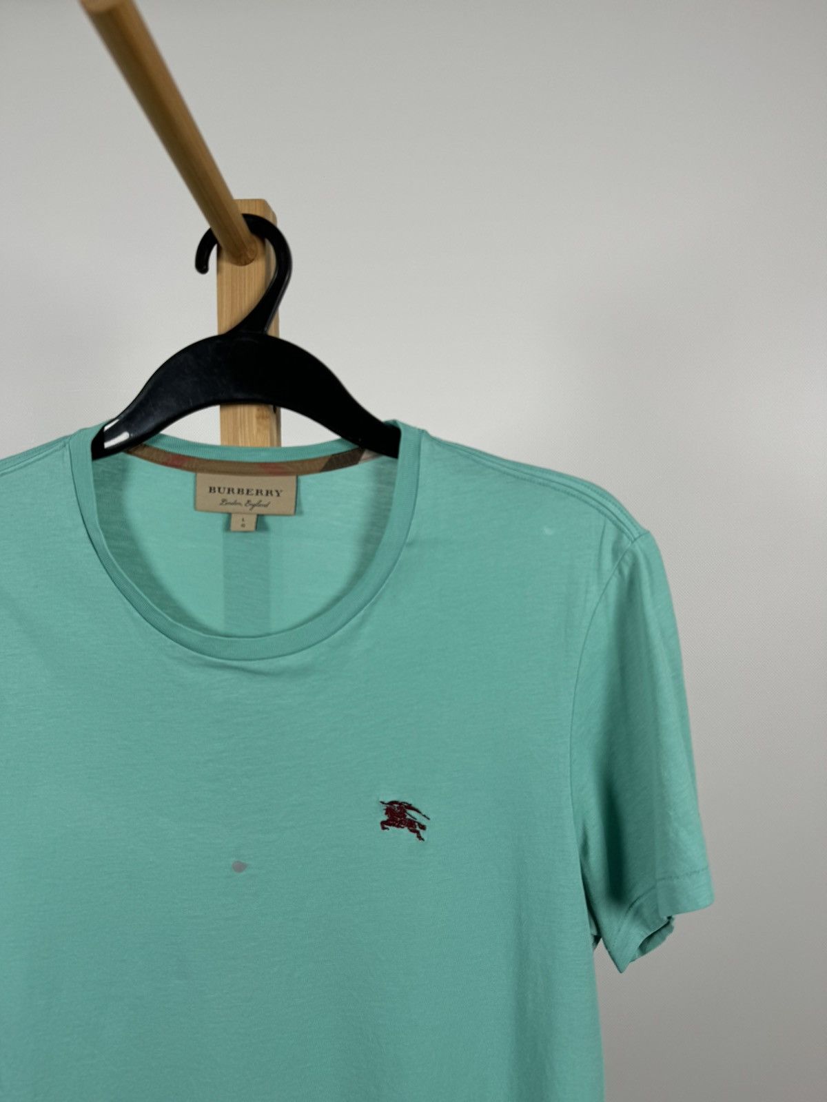 Burberry Burberry T-shirt L stain Size US L / EU 52-54 / 3 - 3 Thumbnail