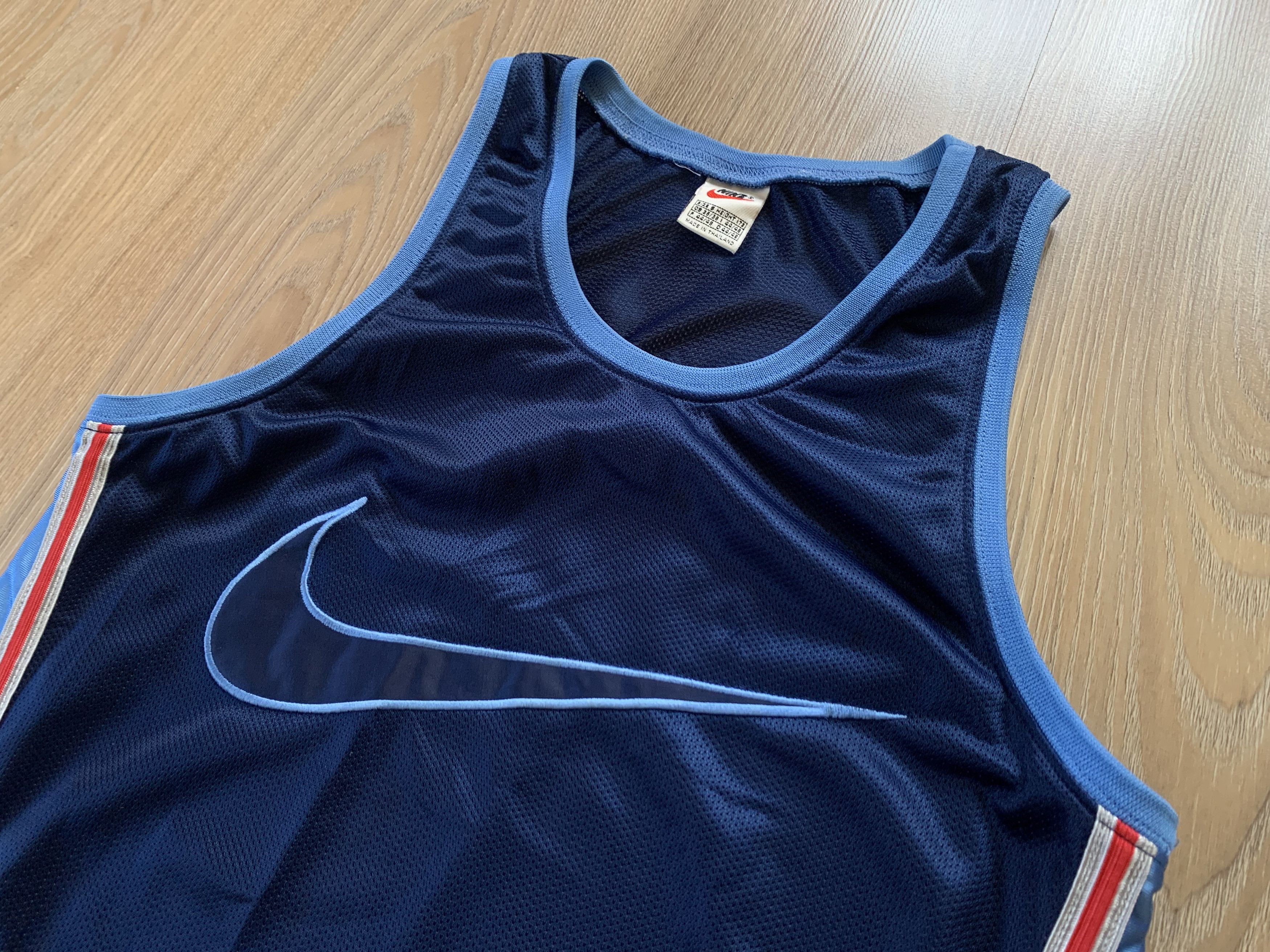 Nike Vintage Nike Training Sleeveless T-Shirt Size US S / EU 44-46 / 1 - 4 Thumbnail