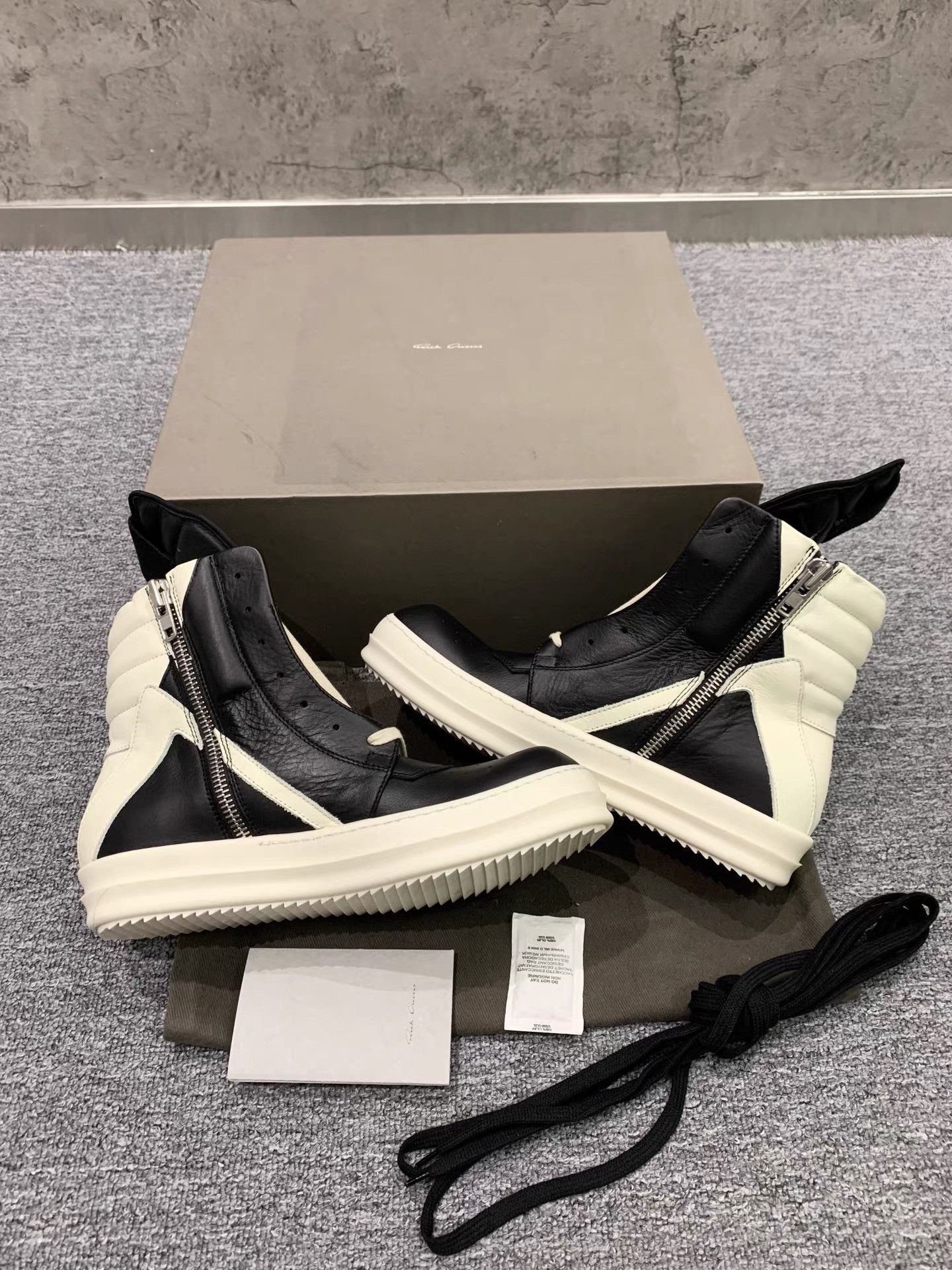 Rick Owens Rick Owens Black White Leather Triangle High-Tops K34 Size US 6 / IT 36 - 3 Thumbnail