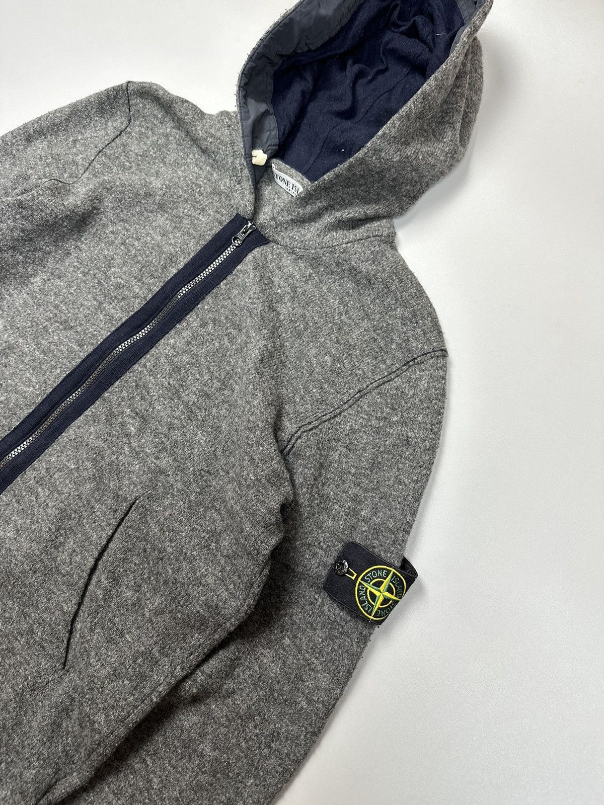 Vintage Gray Fullzip Wool Knitwear Stone Island Size US L / EU 52-54 / 3 - 2 Thumbnail