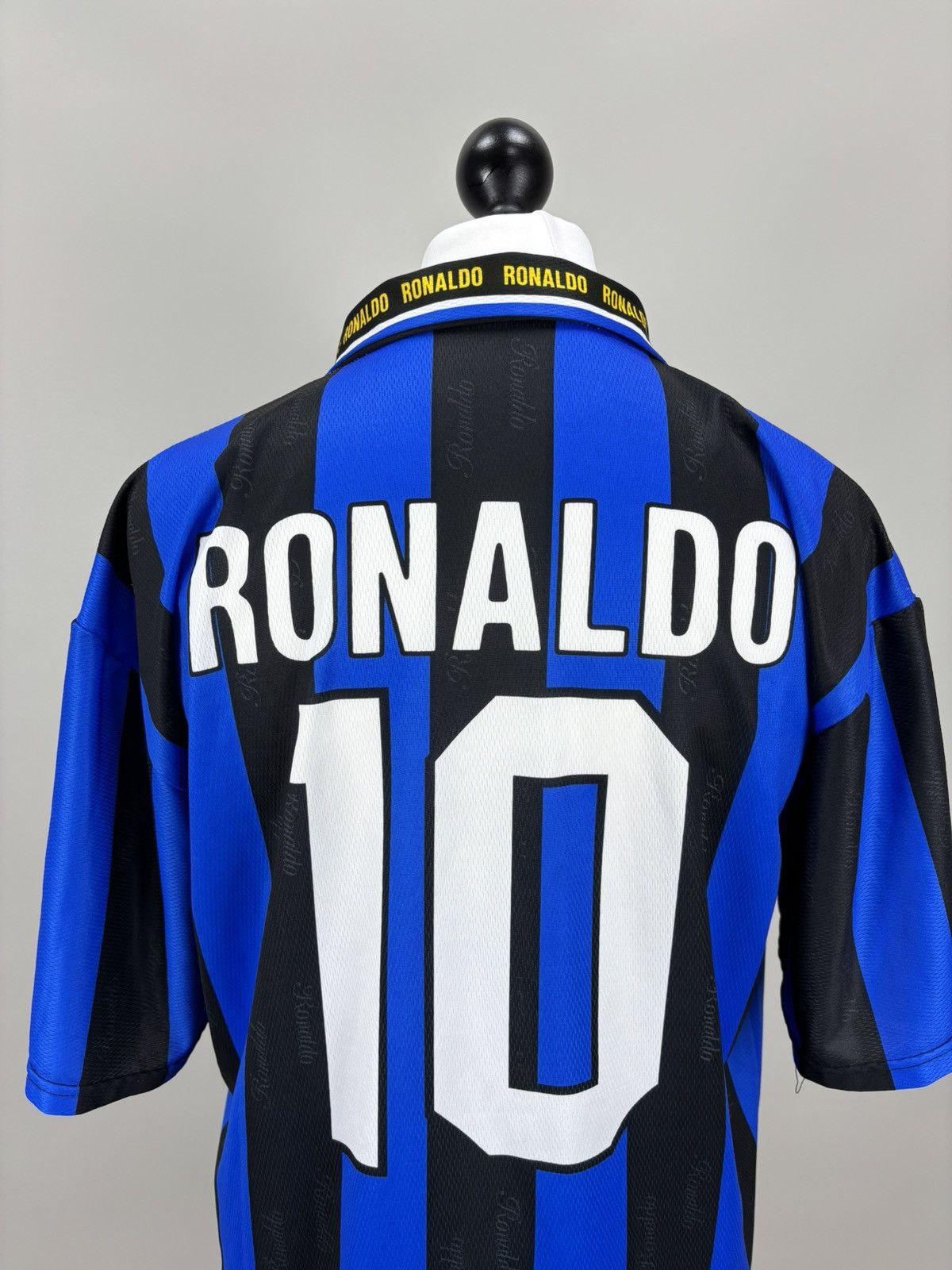 Other Mens t shirt Inter Milan Ronaldo Size L Color Blue Size US L / EU 52-54 / 3 - 9 Thumbnail