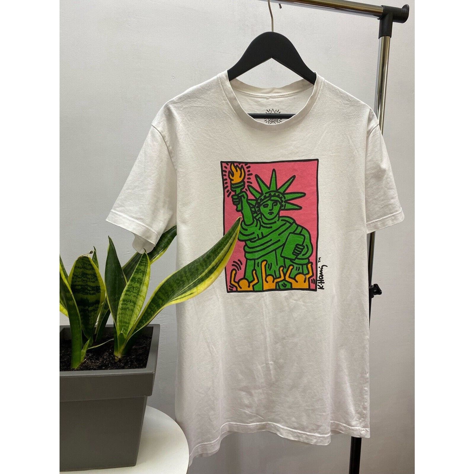 Keith Haring Keith Haring Statue Of Liberty T-shirt Size L White Size US L / EU 52-54 / 3 - 3 Thumbnail