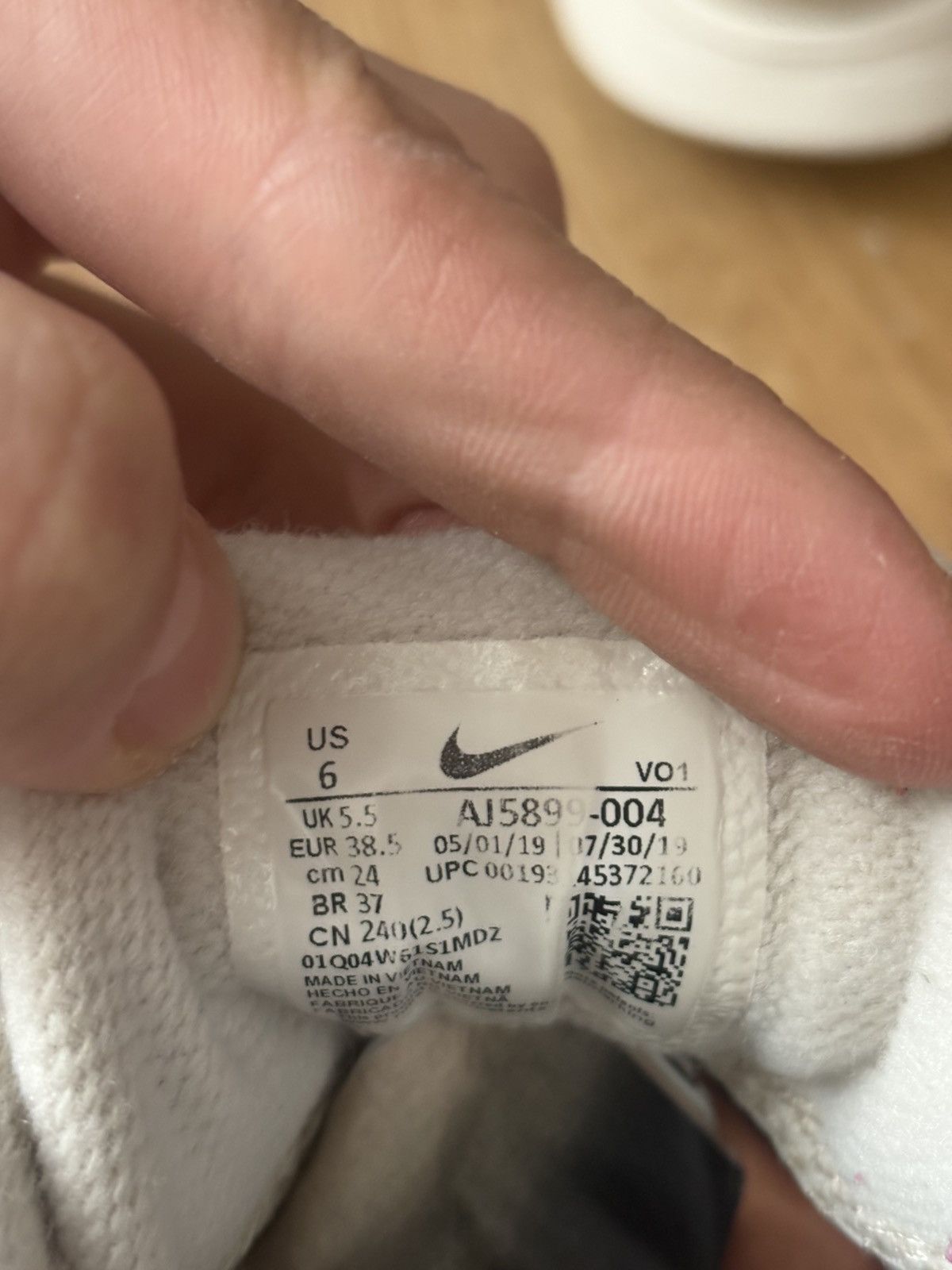 Nike Nike Kobe Mamba Focus Metallic Gold Size US 6 / EU 39 - 7 Thumbnail