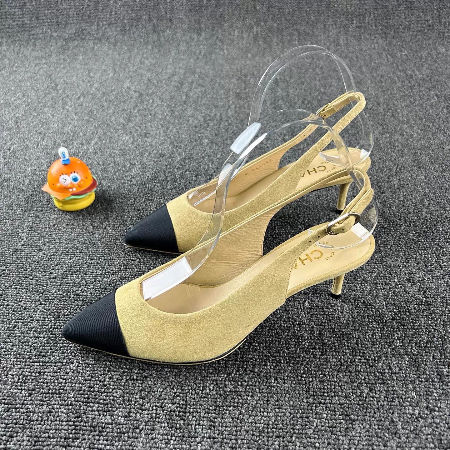 Chanel Chanel color blocked yellow black with CC logo heels Size US 6.5 / IT 36.5 - 1 Thumbnail