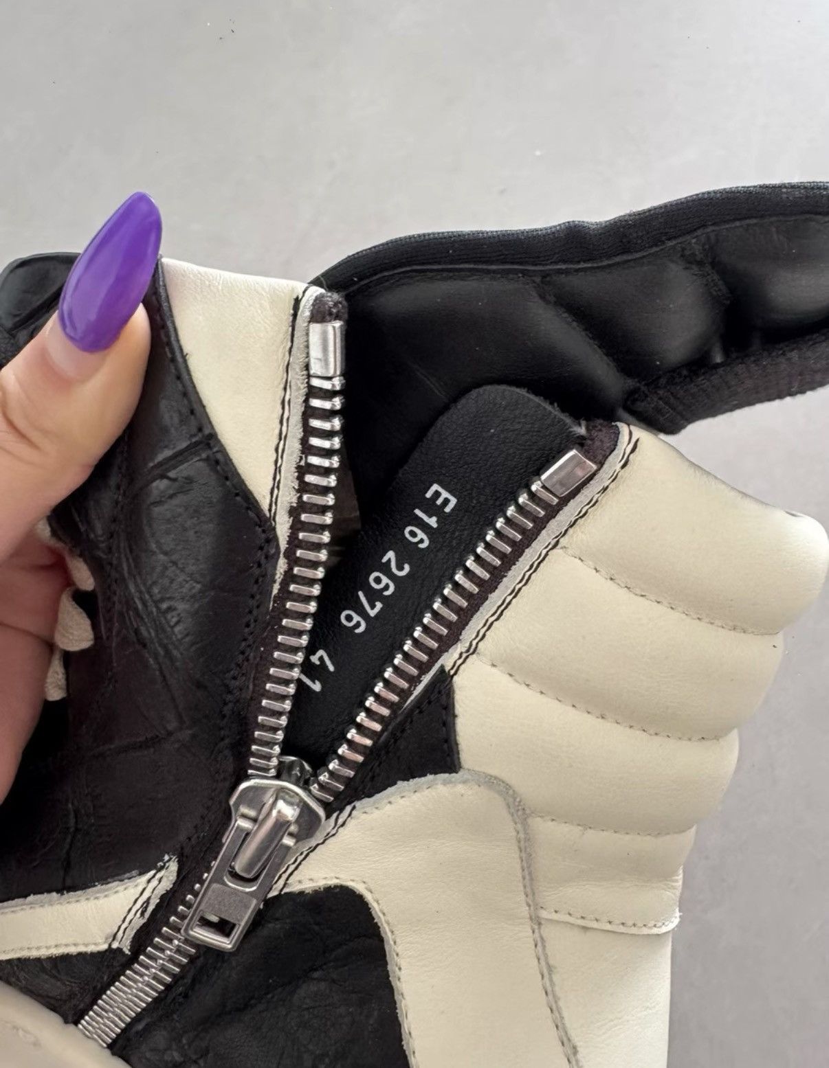 Rick Owens Rick Owens Main Line Reverse Triangle Crocodile Leather K37 Size US 8 / EU 41 - 9 Thumbnail