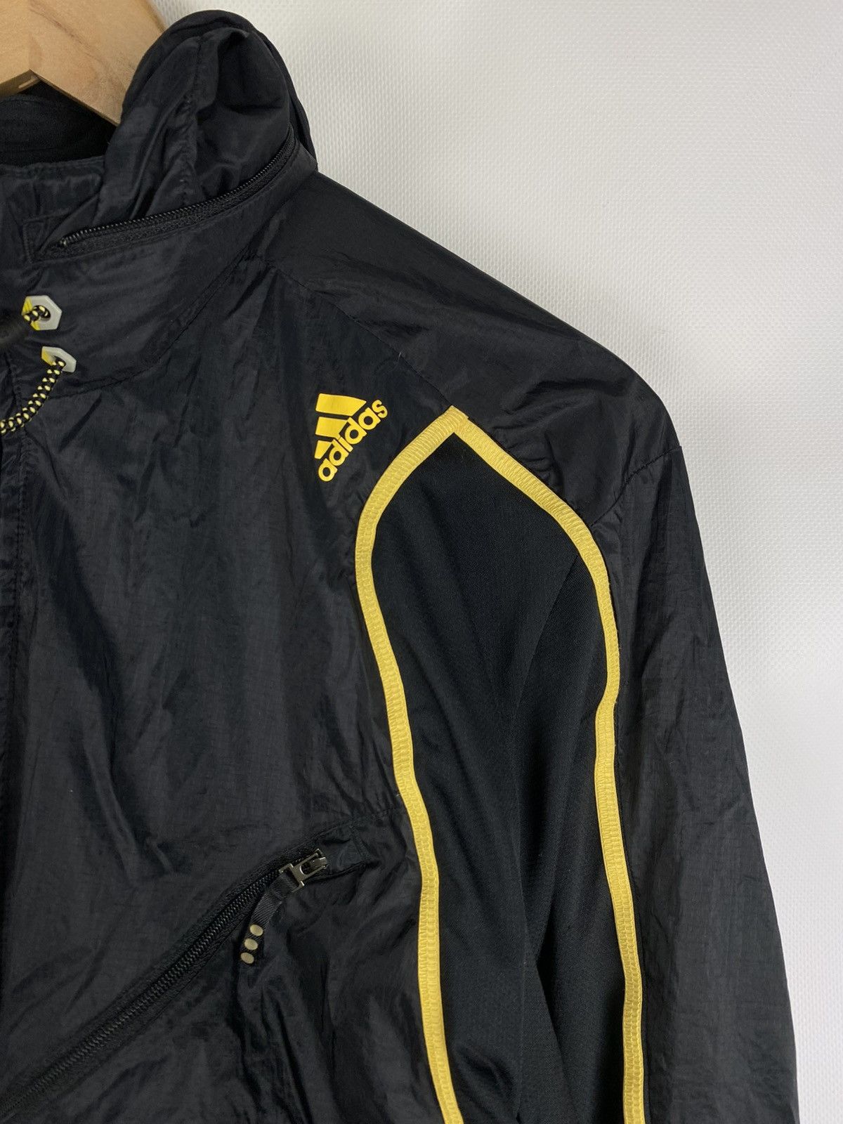Adidas Adidas Running Vintage Japanese Hooded Windbreaker Jacket Size US M / EU 48-50 / 2 - 12 Thumbnail