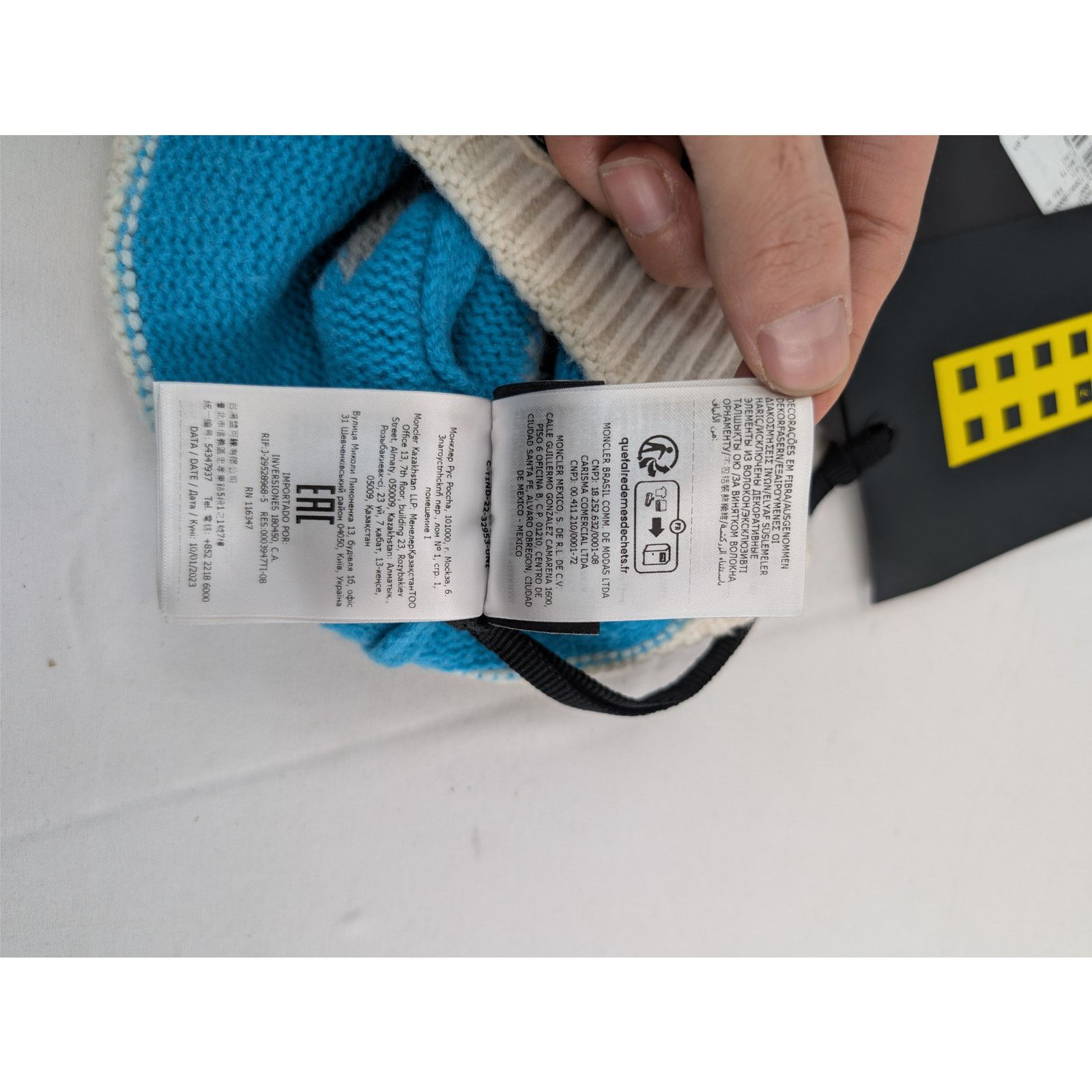 Moncler o1rshd1 Size: OS / Berretto Tricot Beanie Cap / Hat in Grey Size ONE SIZE - 13 Thumbnail