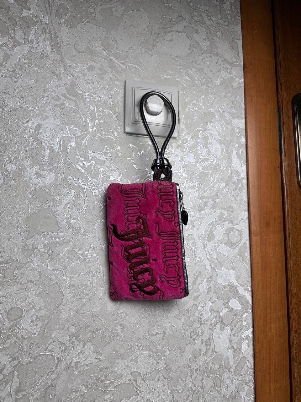 Juicy Couture Juicy Couture Vintage Velour Y2K Wallet Rare Barbie Style Size ONE SIZE - 1 Thumbnail
