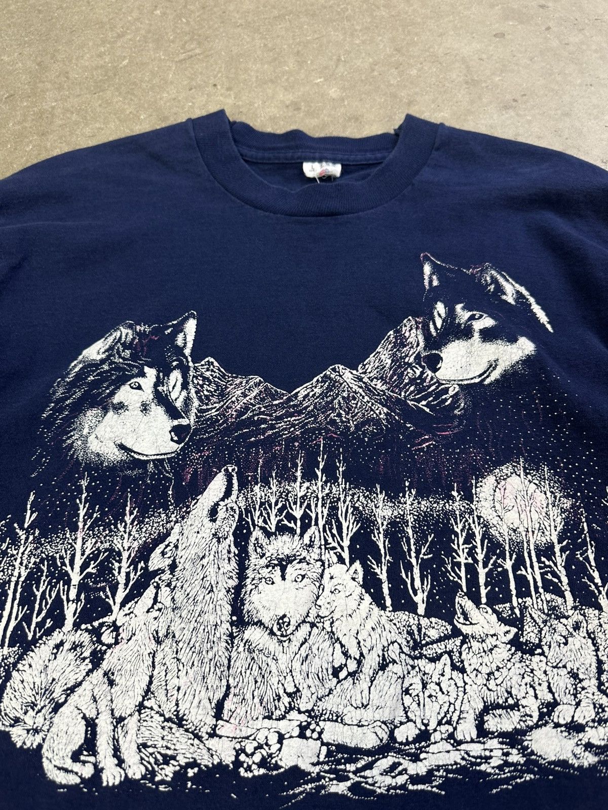 Vintage vintage 90s wolf nature mountain canada graphic tee Size US L / EU 52-54 / 3 - 3 Thumbnail