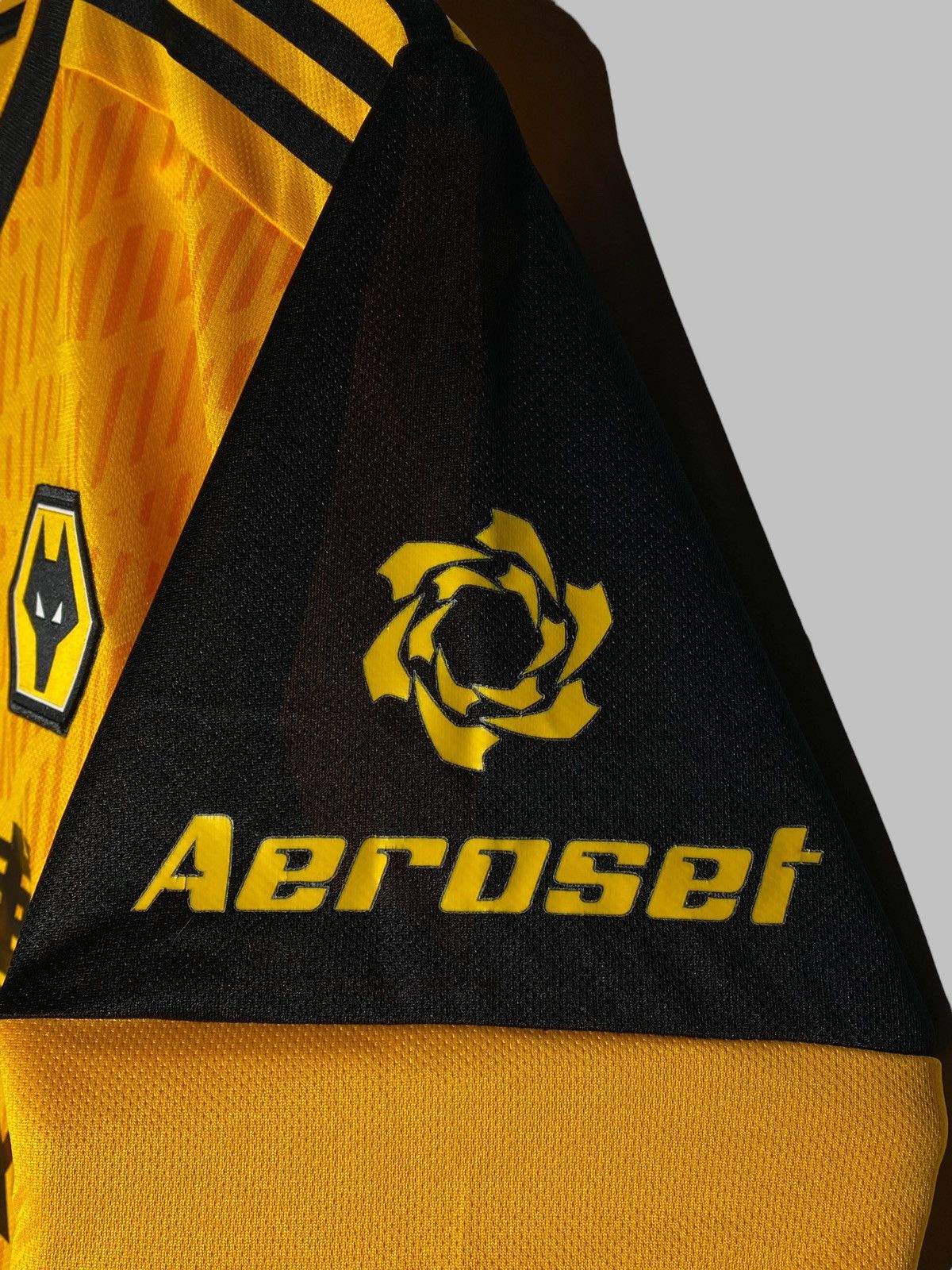 Adidas Adidas FC Wolves Wolverhampton 2020 Home Football Shirt Size US M / EU 48-50 / 2 - 11 Thumbnail