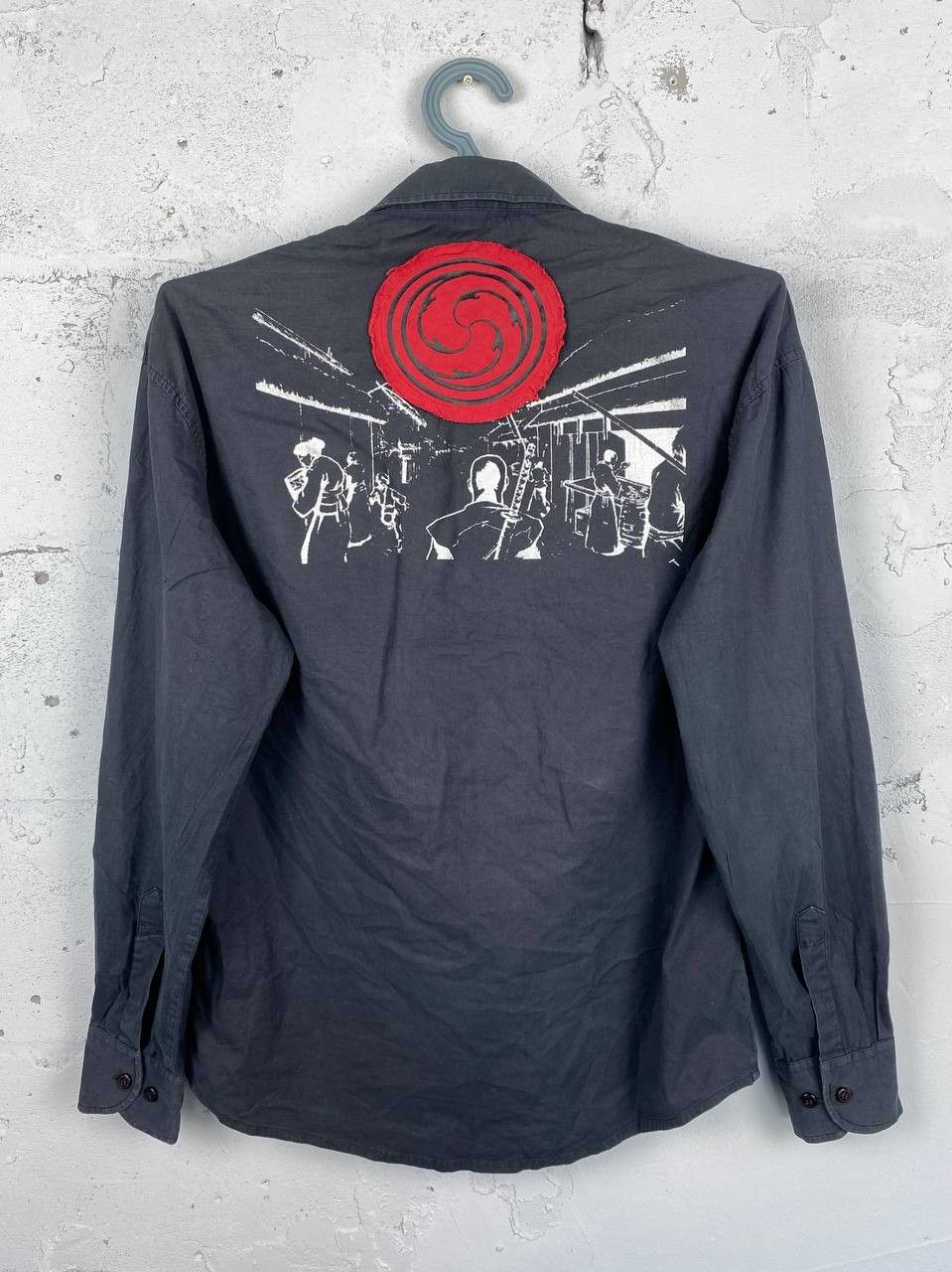 Anime × Desigual × Japanese Brand Vintage Japanese Anime Samurai Black Shirt Size US L / EU 52-54 / 3 - 1 Thumbnail