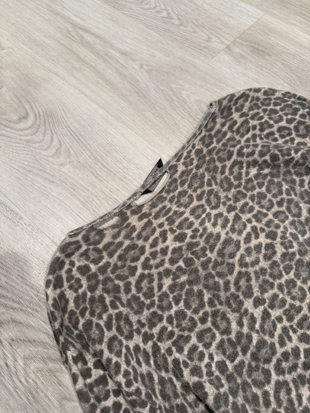 Balenciaga f/w 2024 distressed leopard sweater!! Size US S / EU 44-46 / 1 - 5 Thumbnail