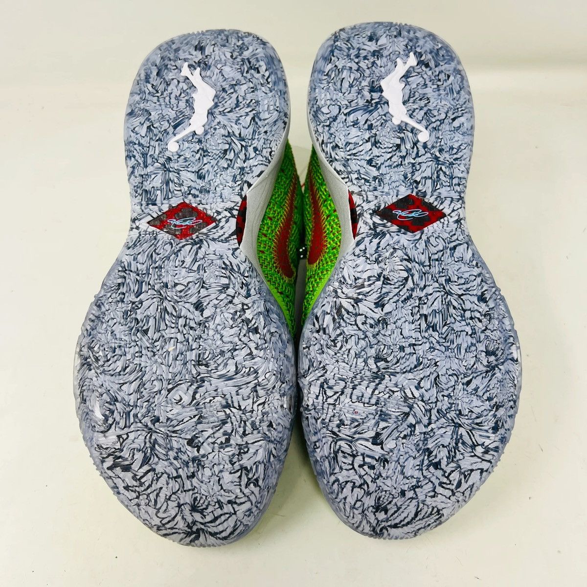 Nike Nike Lebron 20 Stocking Stuffer Size US 7.5 / EU 40-41 - 6 Thumbnail
