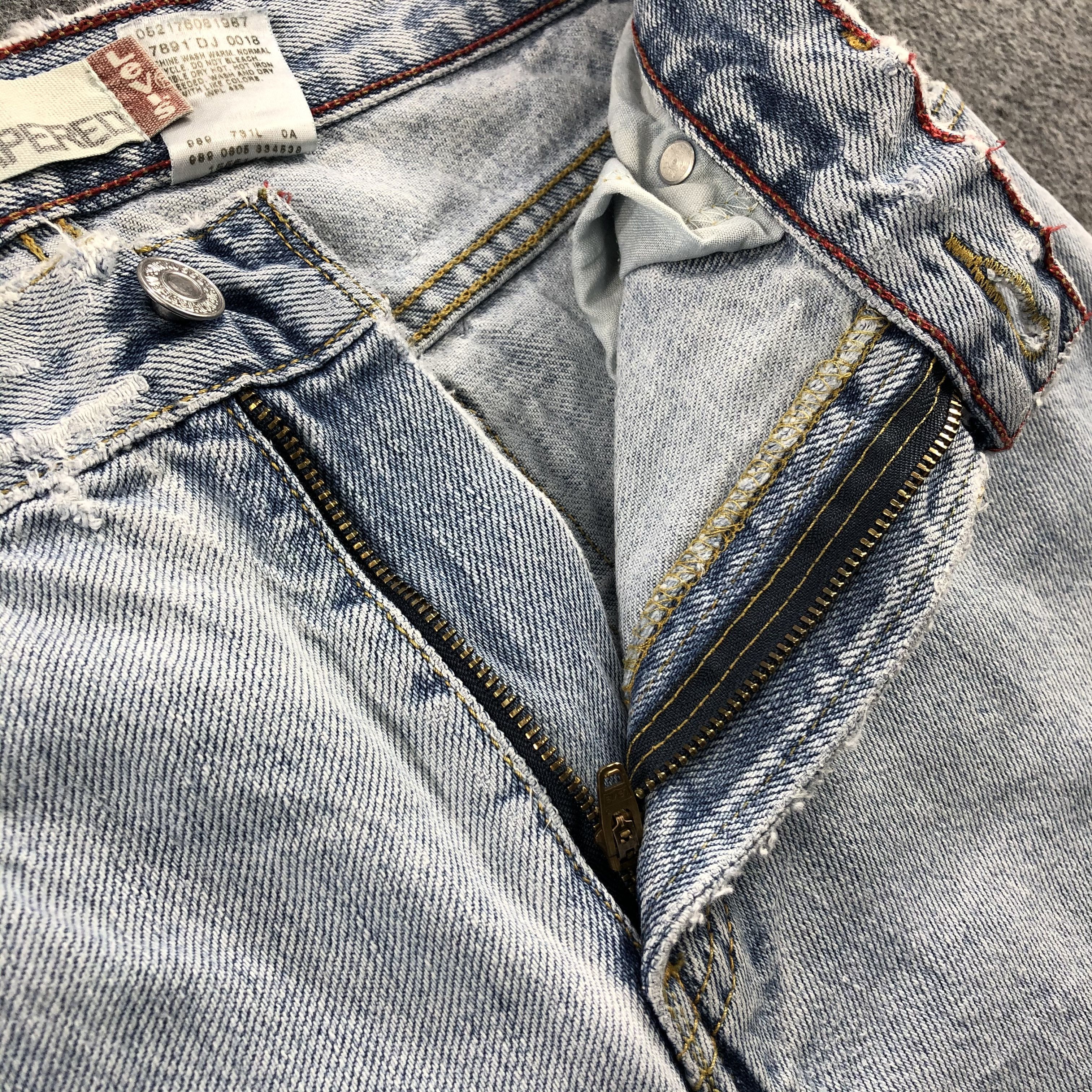 Levi's Vintage High Waist Levis 550 Jeans-JM1215 Size 28" / US 6 / IT 42 - 8 Thumbnail