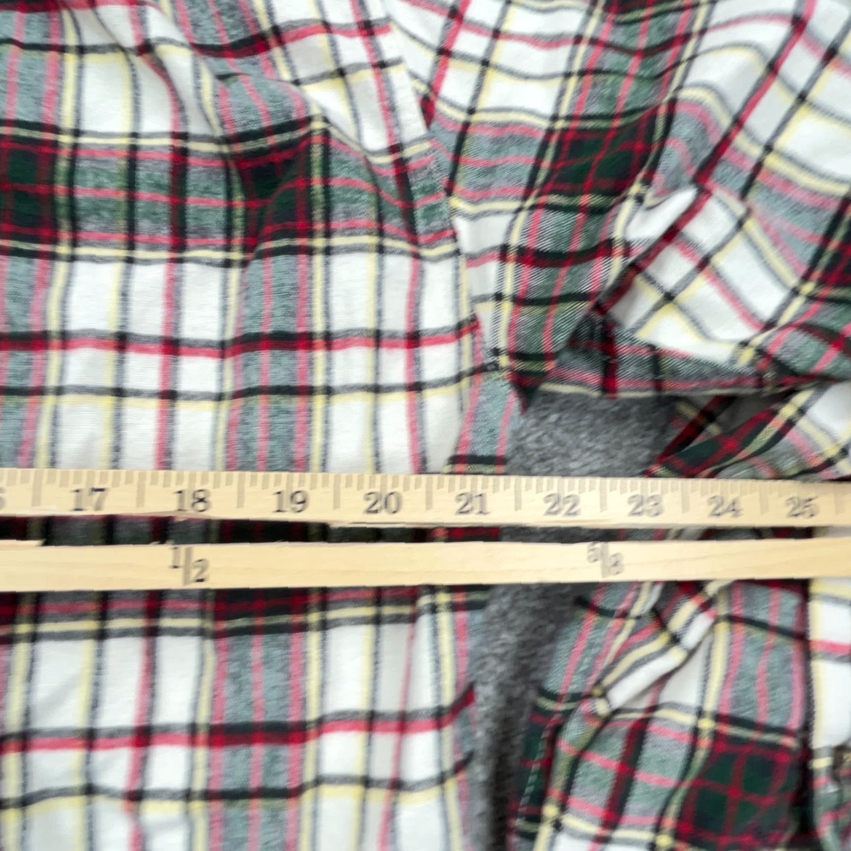 Eddie Bauer VINTAGE Eddie Bauer Flannel Shirt Men Small White Red Plaid Button Up Camp Hiking Adult Size US S / EU 44-46 / 1 - 7 Thumbnail