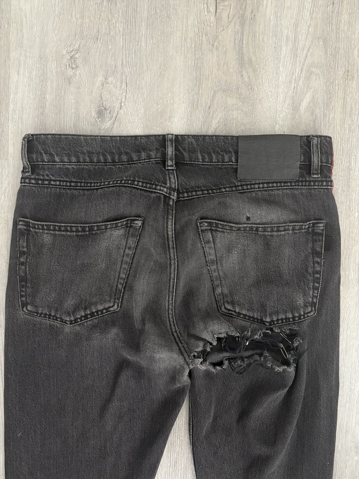 Balenciaga Balenciaga red strip jeans Size US 30 / EU 46 - 3 Thumbnail