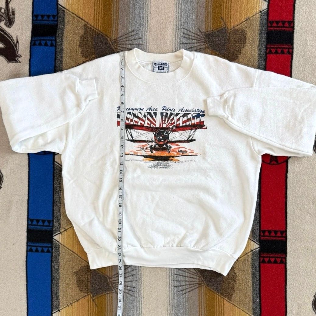Lee VINTAGE 90s Pilots Association Dawn Patrol Crewneck Sweatshirt Lee Size L White Men Sweatshirt Planes 90s Size US L / EU 52-54 / 3 - 5 Thumbnail